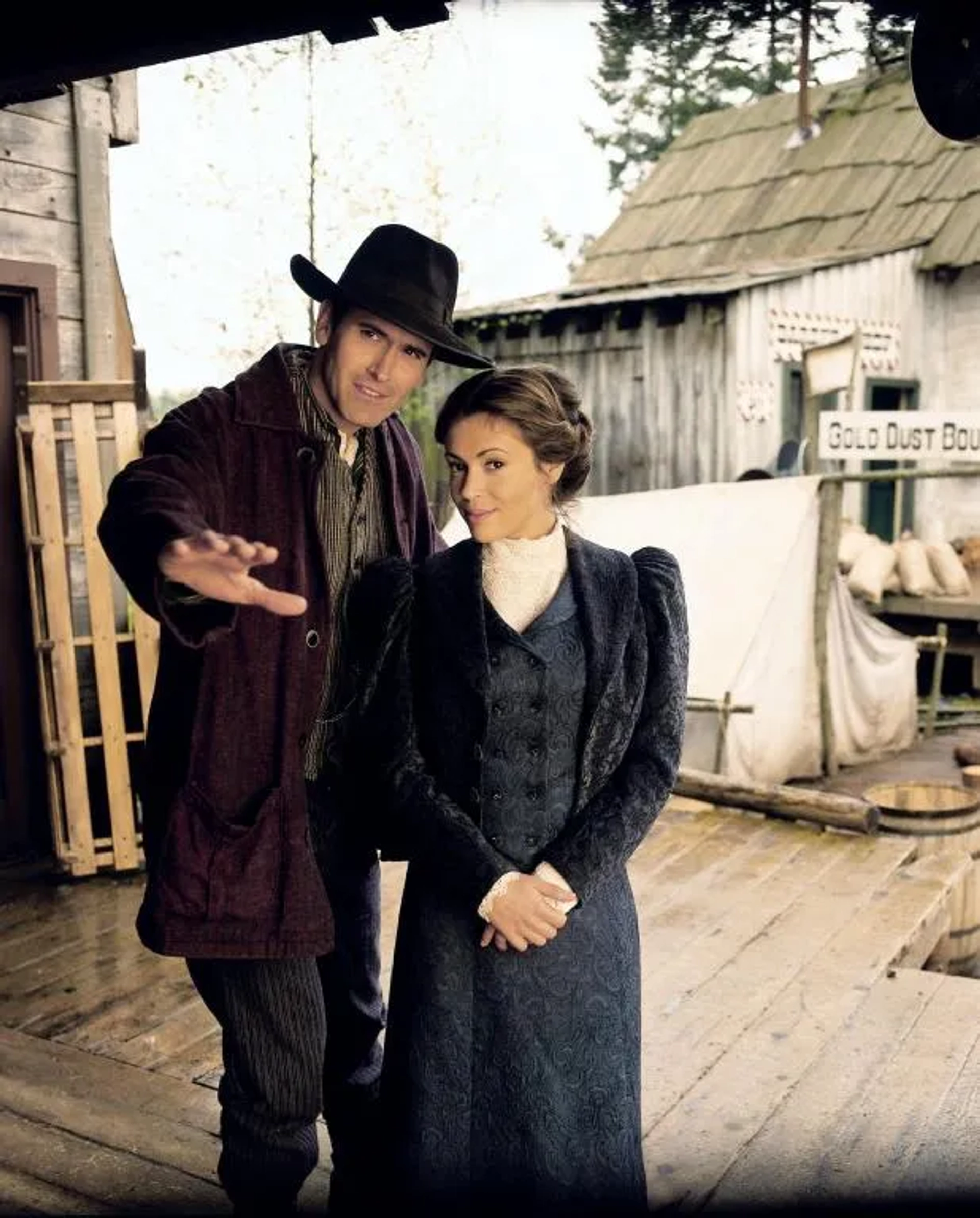 Alyssa Milano and Bruce Campbell in The Wonderful World of Disney: Goldrush: A Real Life Alaskan Adventure (1998)