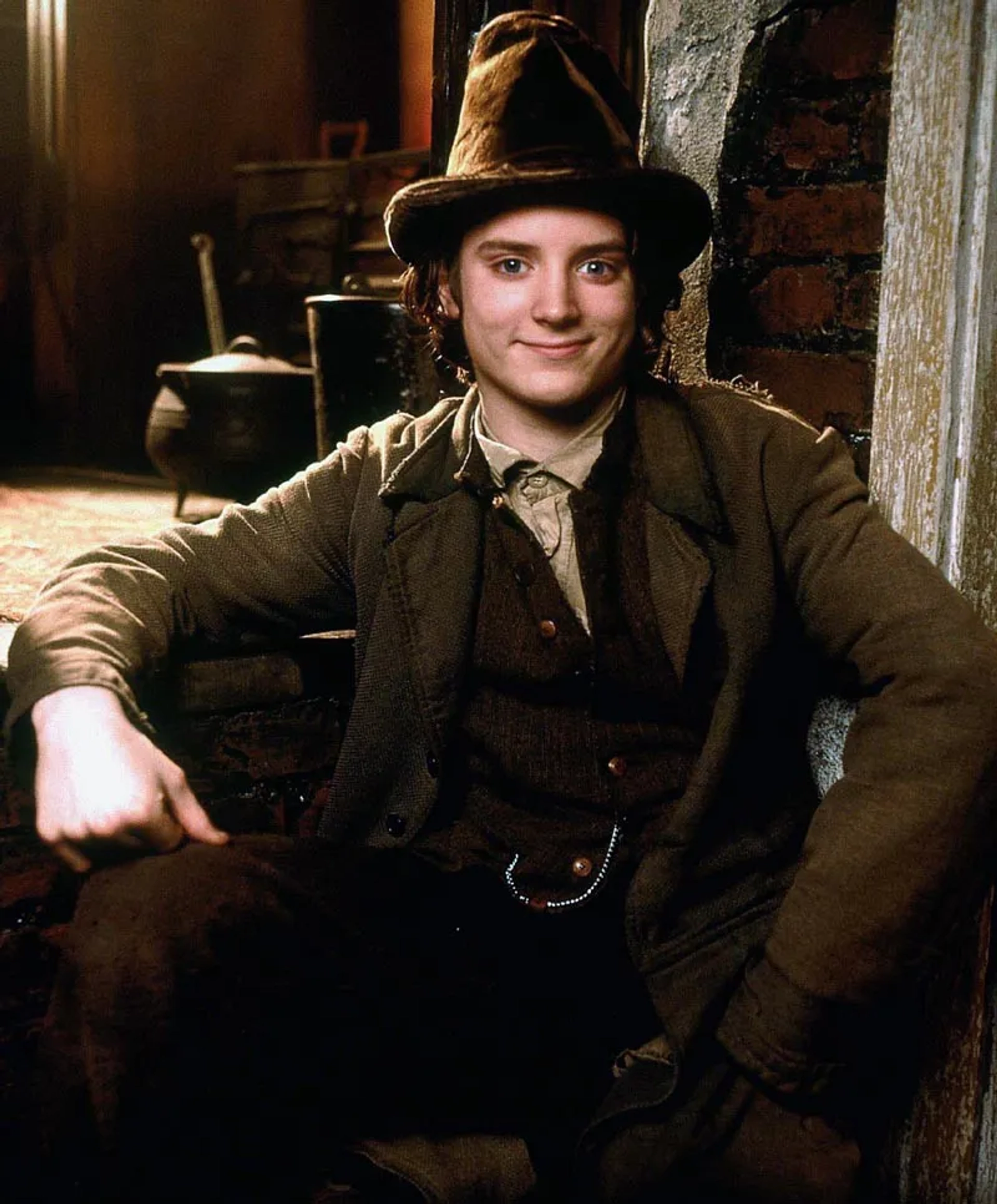 Elijah Wood in The Wonderful World of Disney: Oliver Twist (1997)