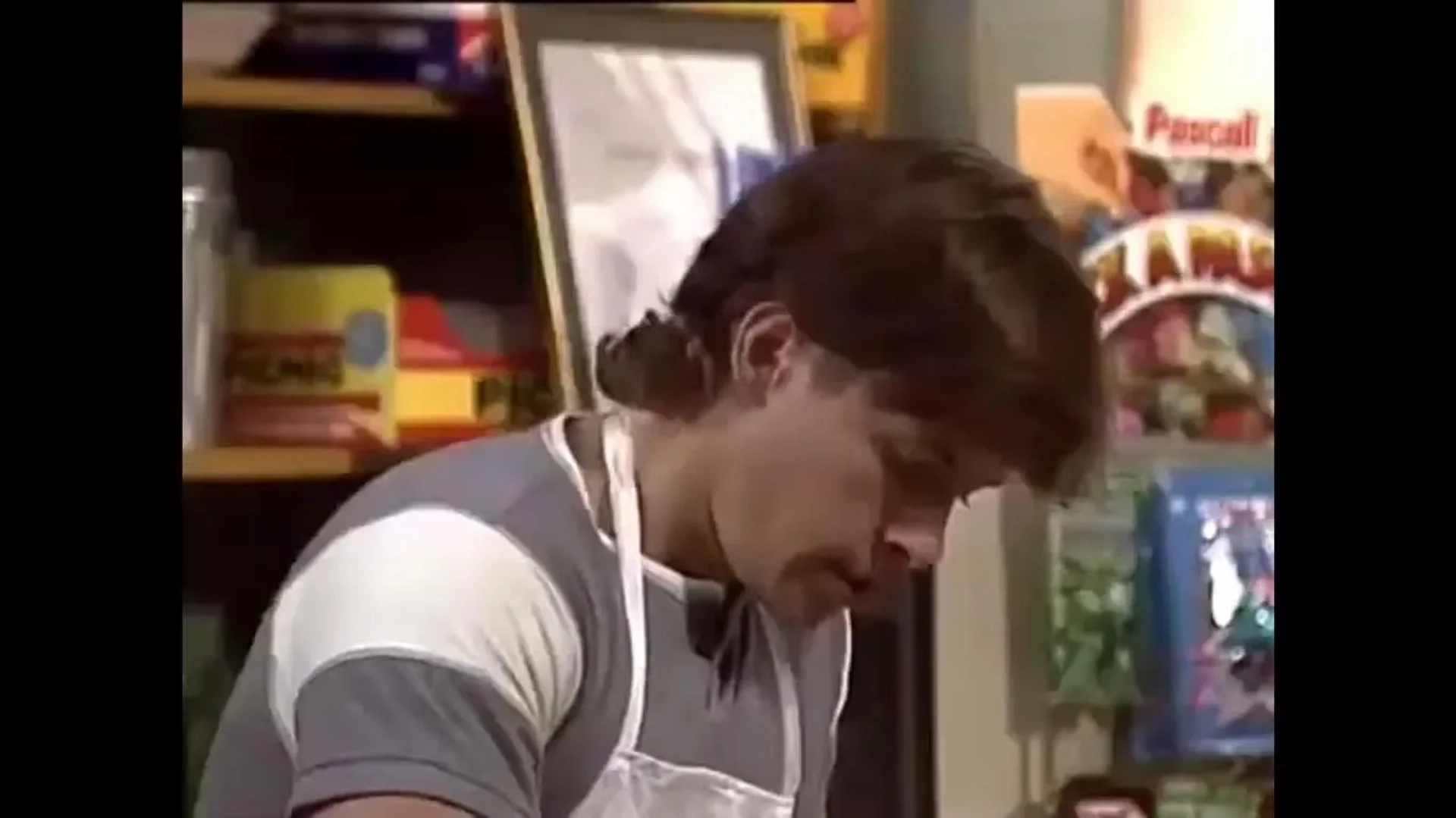 Guy Pearce in Neighbours (1985)