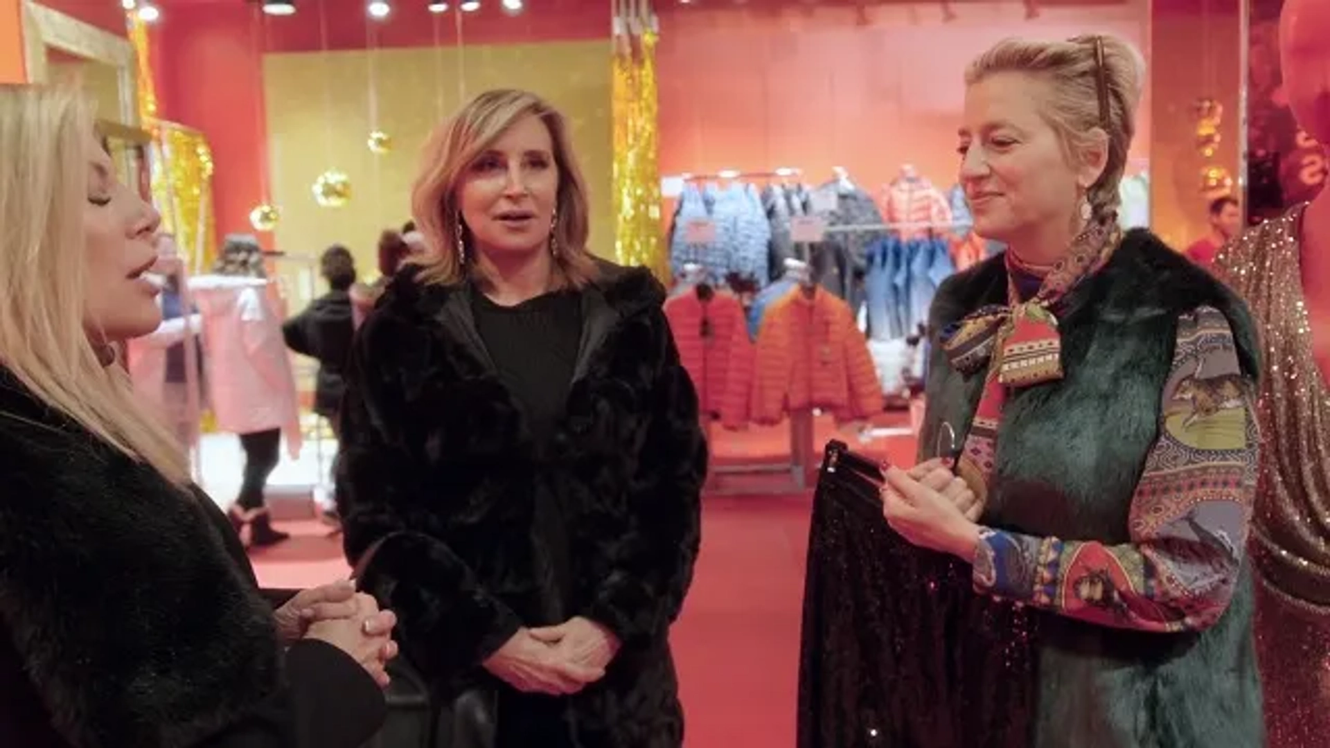 Sonja Morgan, Ramona Singer, and Dorinda Medley in The Real Housewives of New York City (2008)