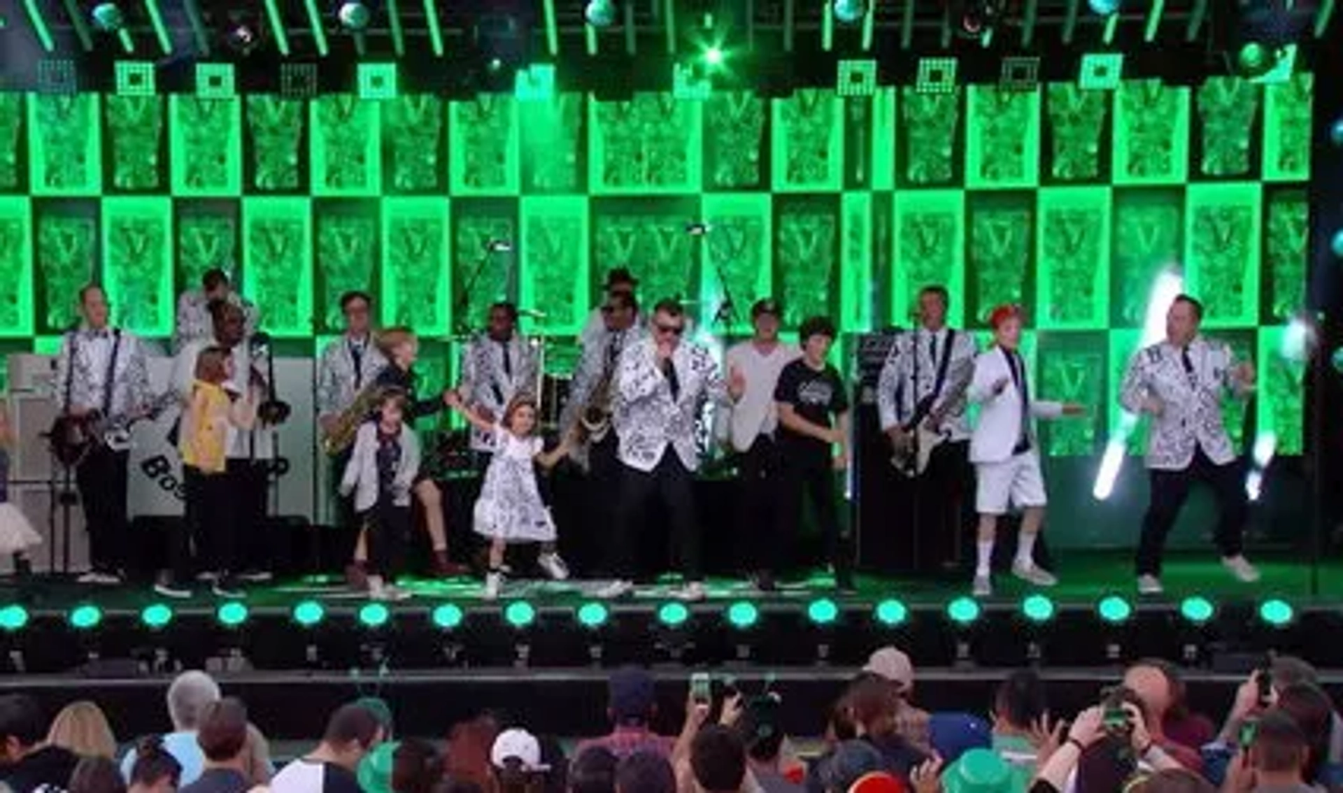 The Mighty Mighty Bosstones in Jimmy Kimmel Live! (2003)