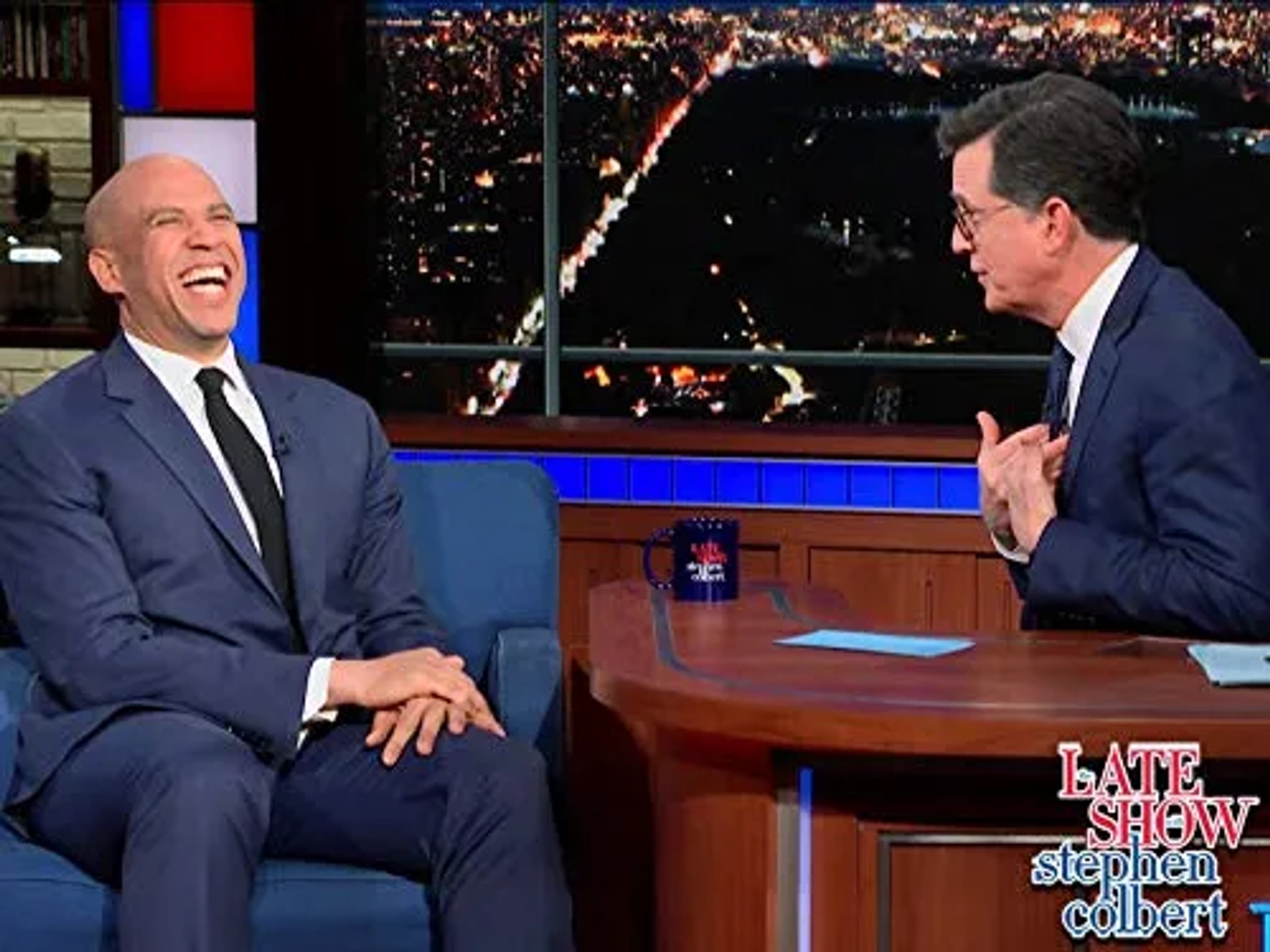 Stephen Colbert and Cory Booker in The Late Show with Stephen Colbert (2015)