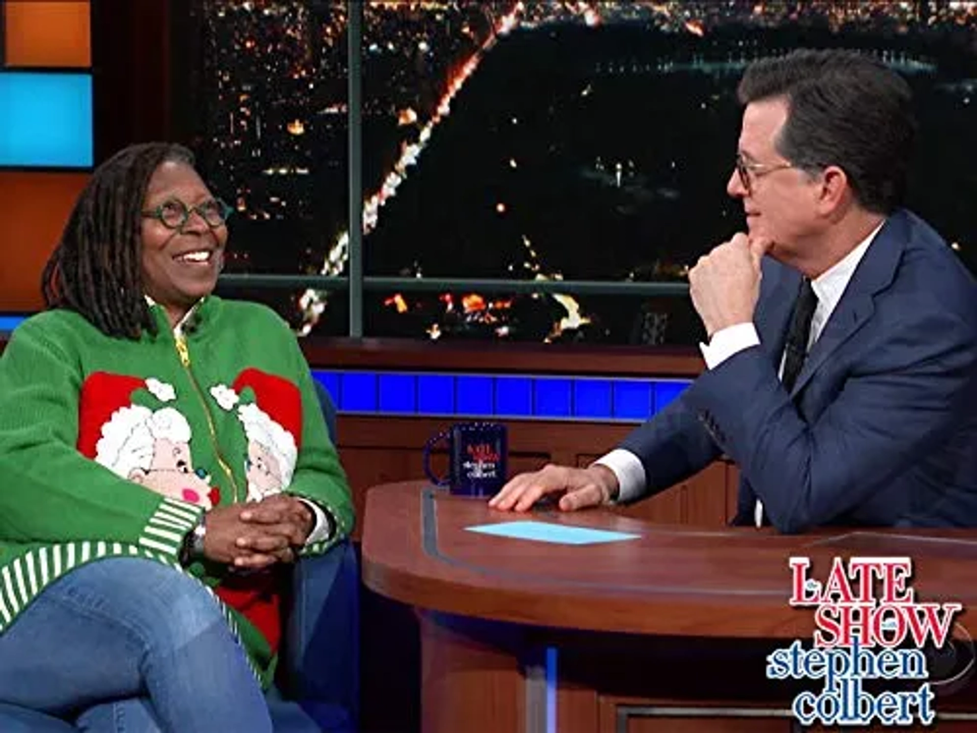 Whoopi Goldberg and Stephen Colbert in The Late Show with Stephen Colbert (2015)