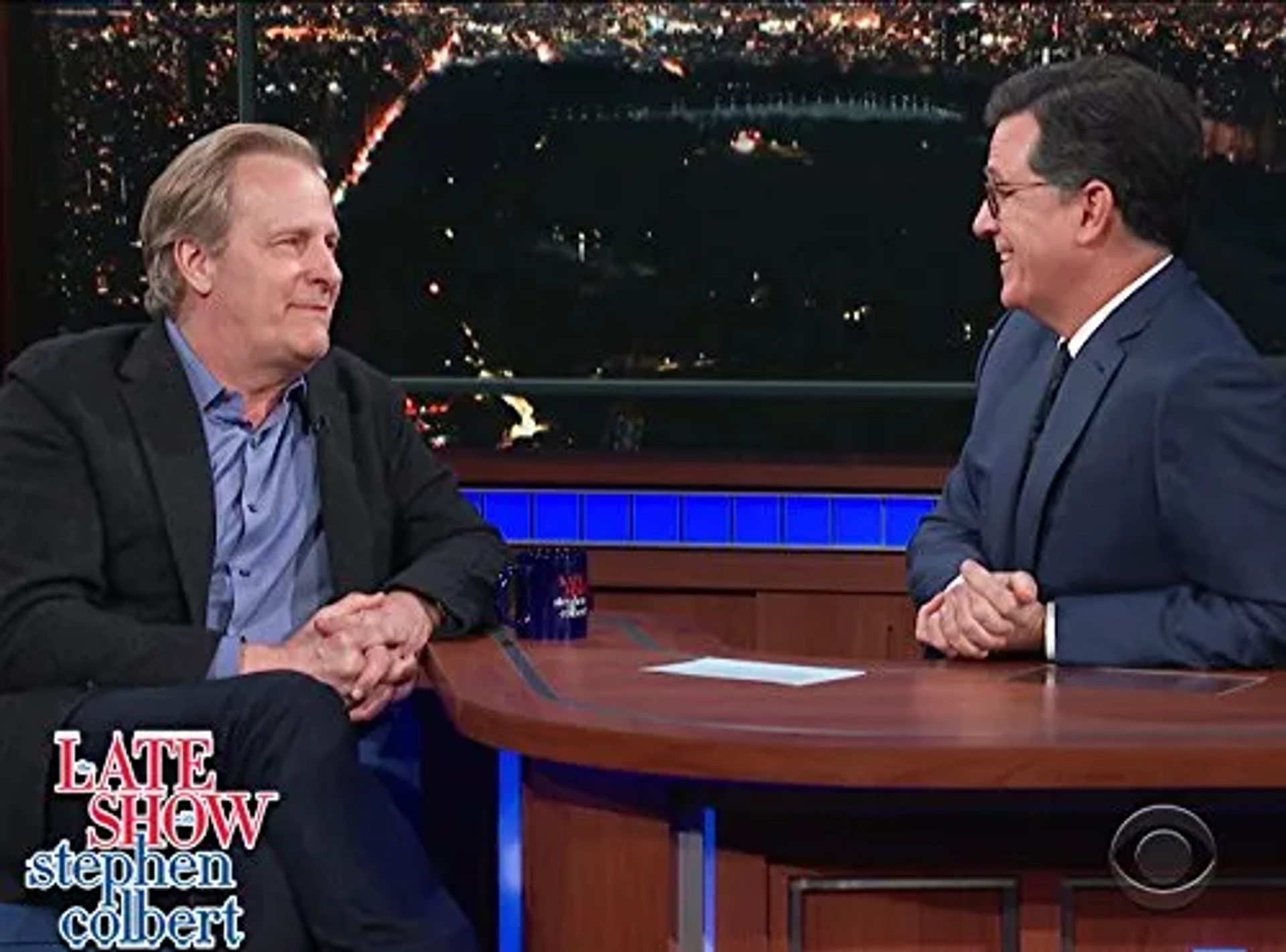 Jeff Daniels and Stephen Colbert in The Late Show with Stephen Colbert (2015)