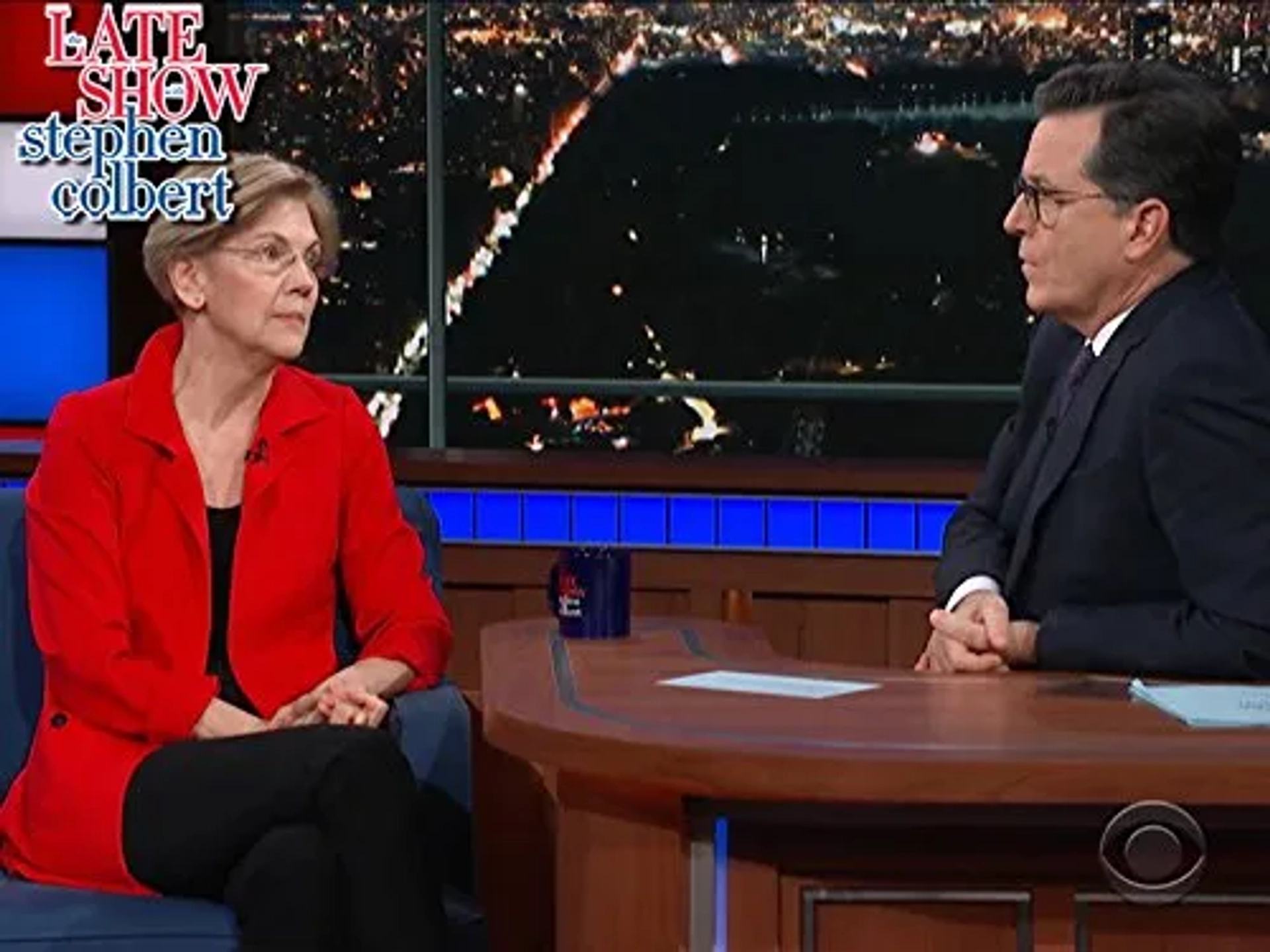 Stephen Colbert and Elizabeth Warren in The Late Show with Stephen Colbert (2015)