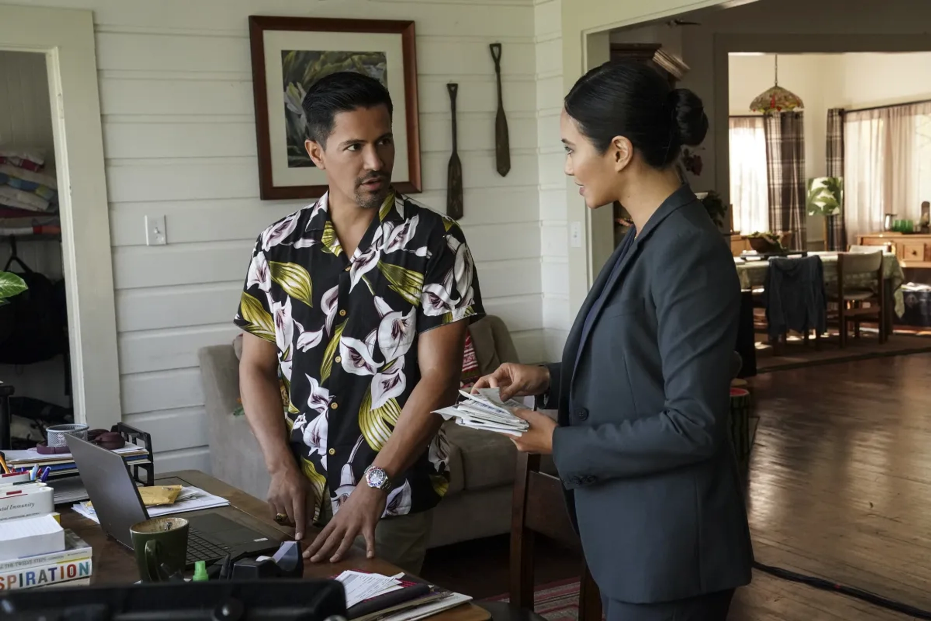 Jay Hernandez and Chantal Thuy in Magnum P.I.: Island Vibes (2021)