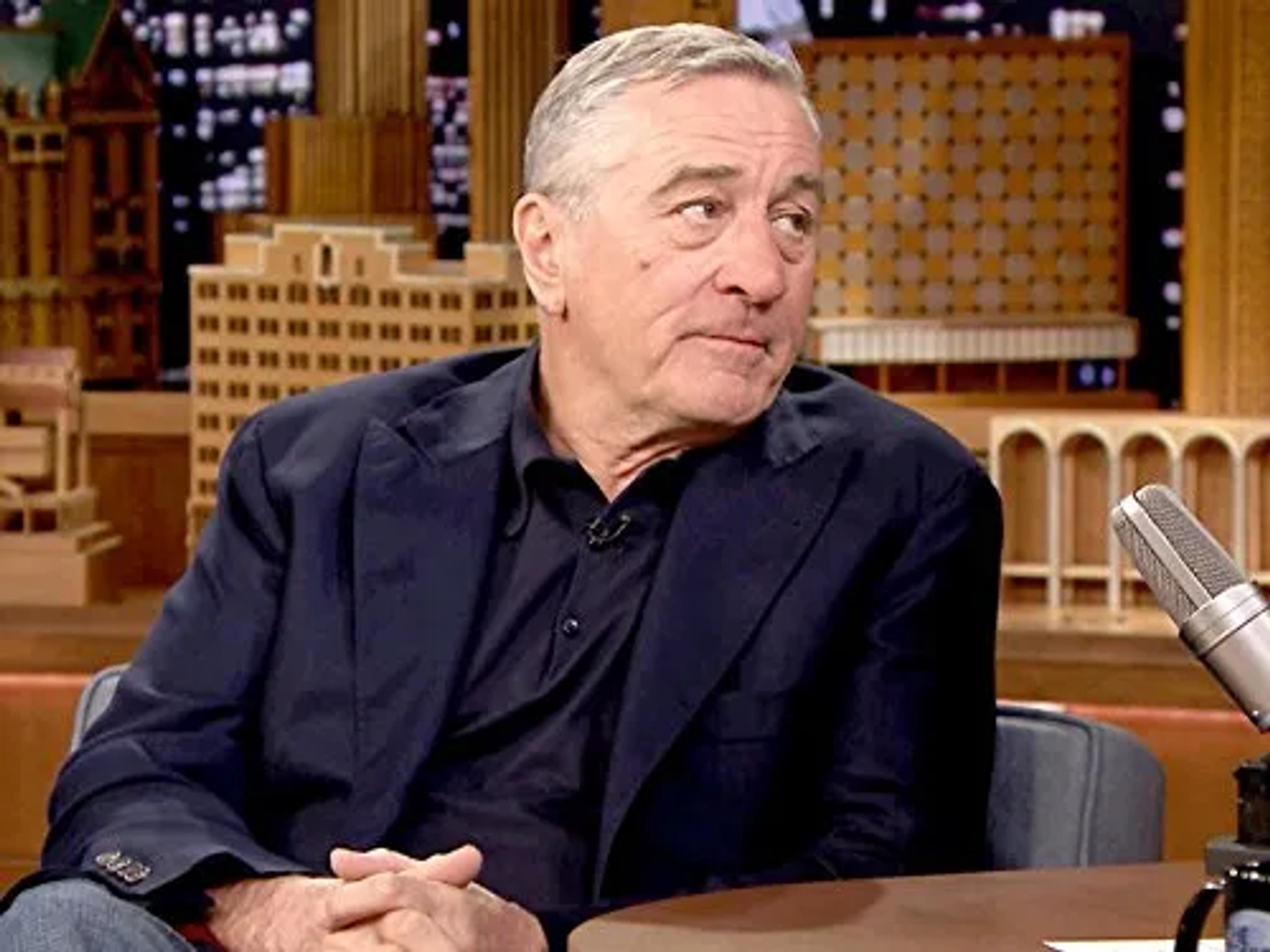 Robert De Niro in The Tonight Show Starring Jimmy Fallon (2014)