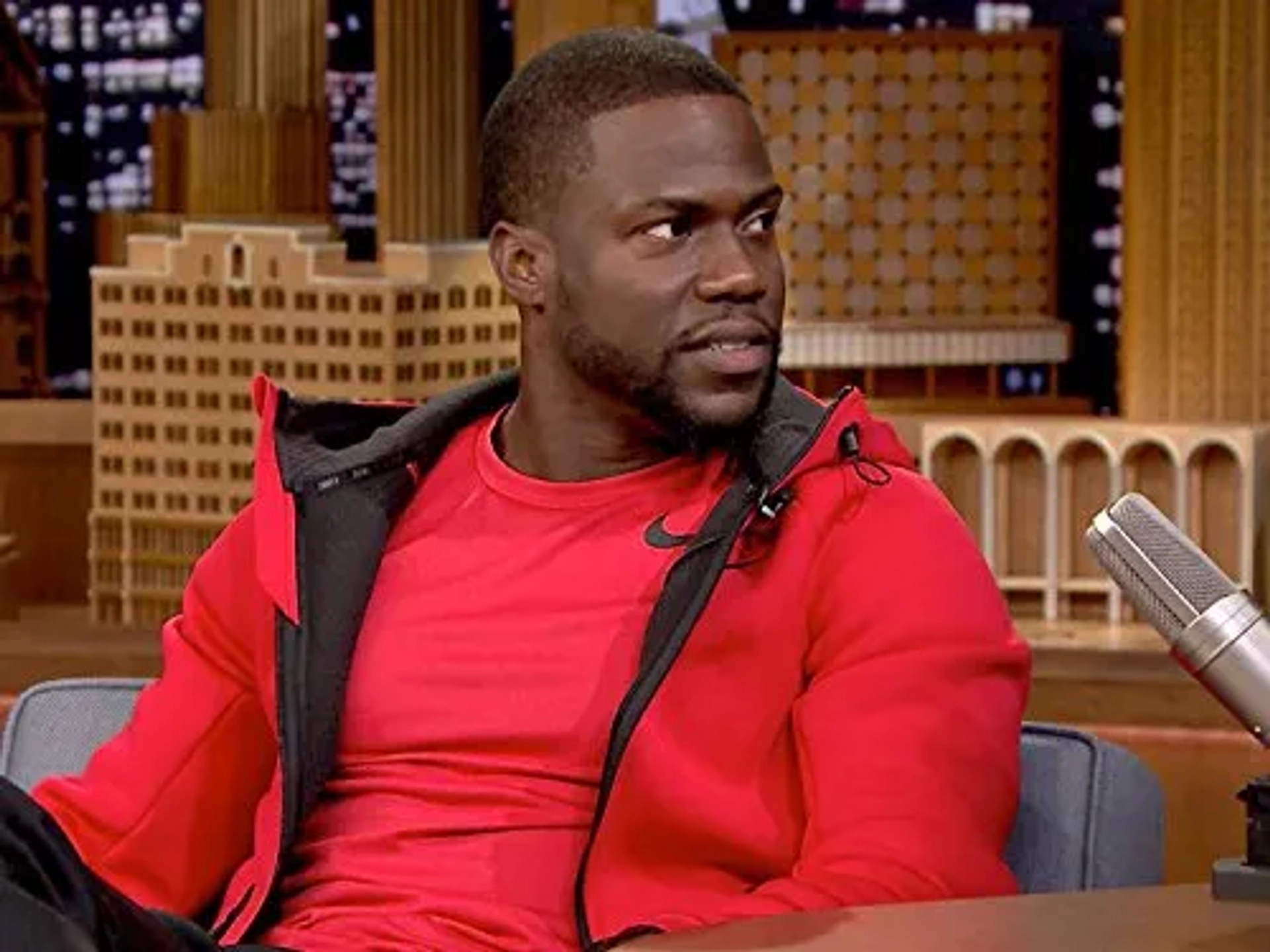 Kevin Hart in The Tonight Show Starring Jimmy Fallon (2014)