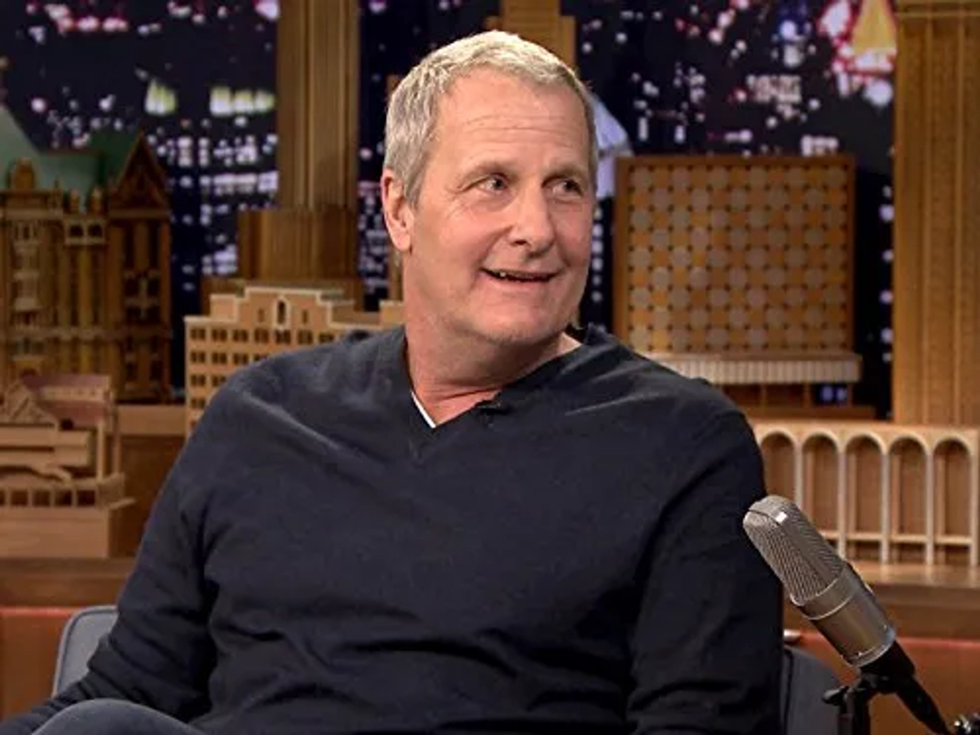 Jeff Daniels in The Tonight Show Starring Jimmy Fallon (2014)