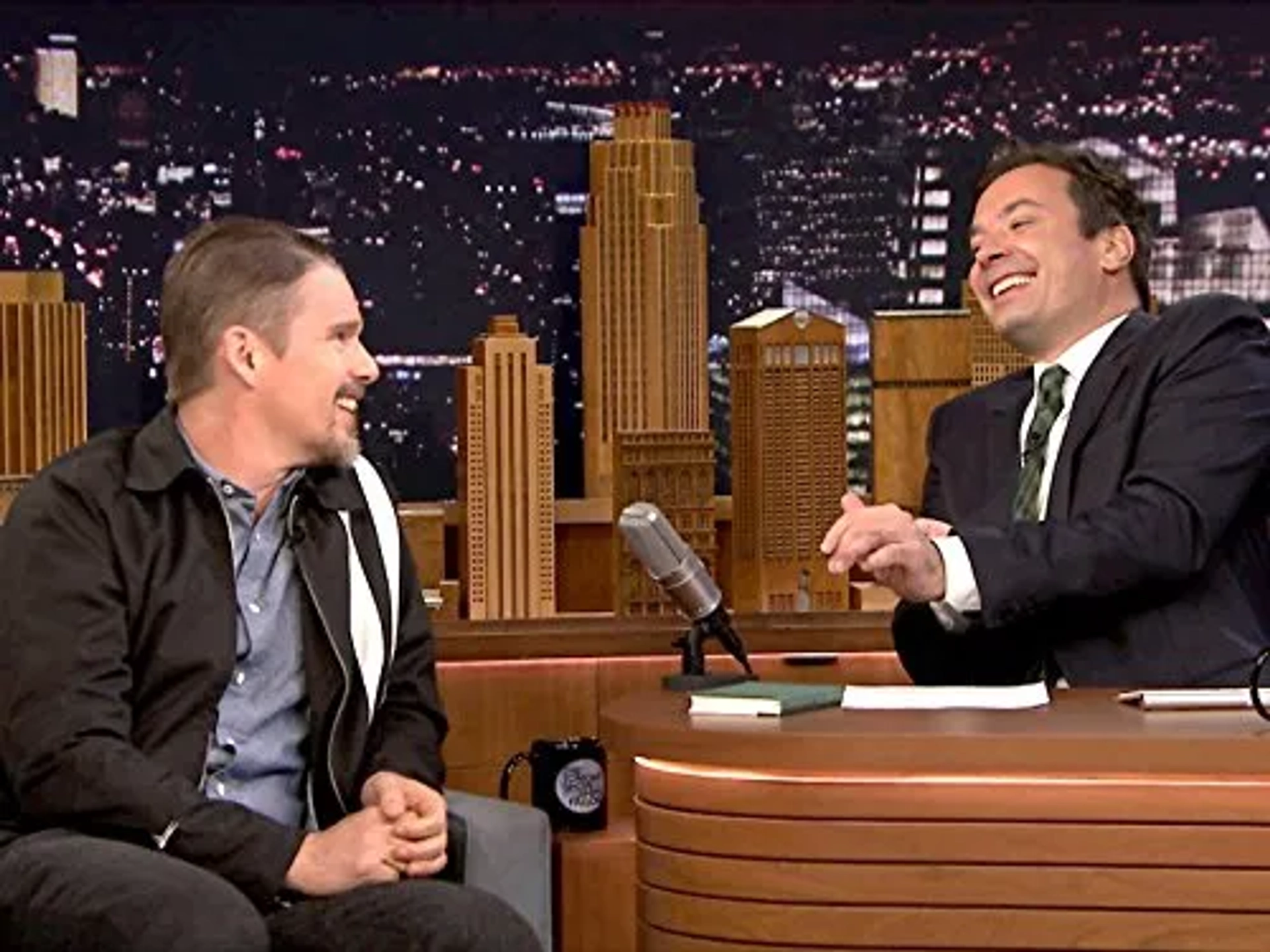 Ethan Hawke and Jimmy Fallon in The Tonight Show Starring Jimmy Fallon (2014)