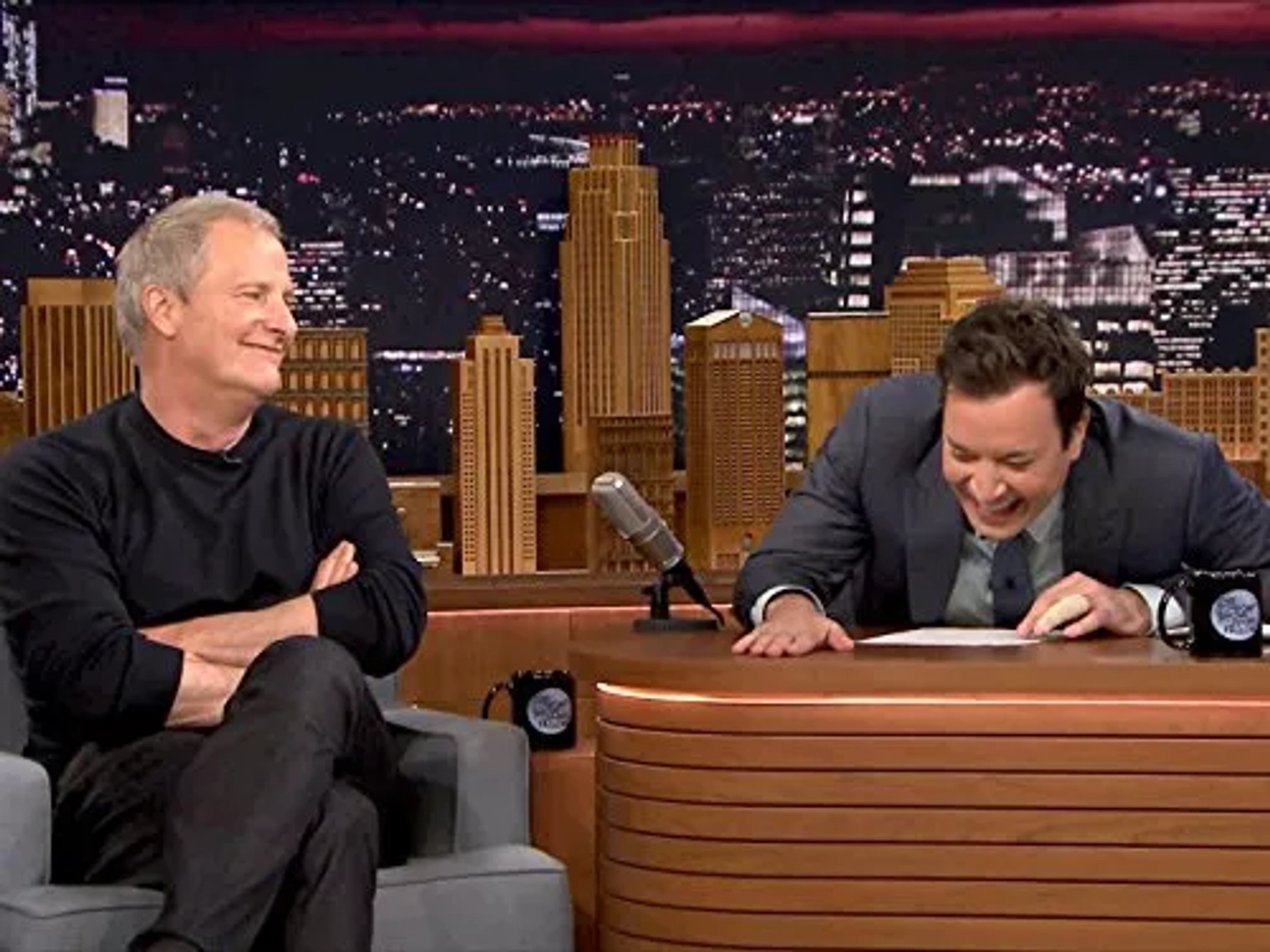 Jeff Daniels and Jimmy Fallon in The Tonight Show Starring Jimmy Fallon (2014)