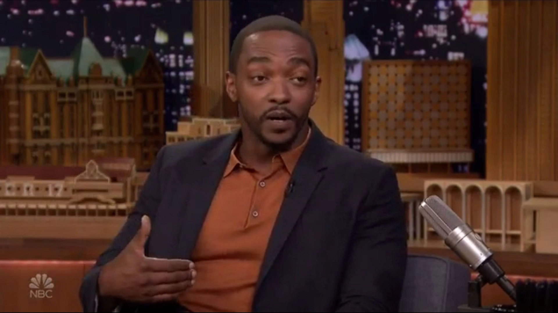 Anthony Mackie in The Tonight Show Starring Jimmy Fallon (2014)