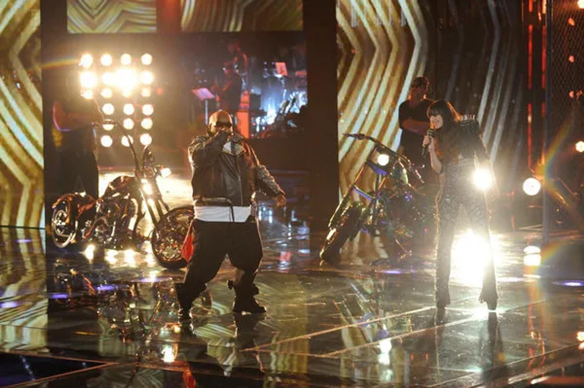 CeeLo Green and Juliet Simms in The Voice (2011)