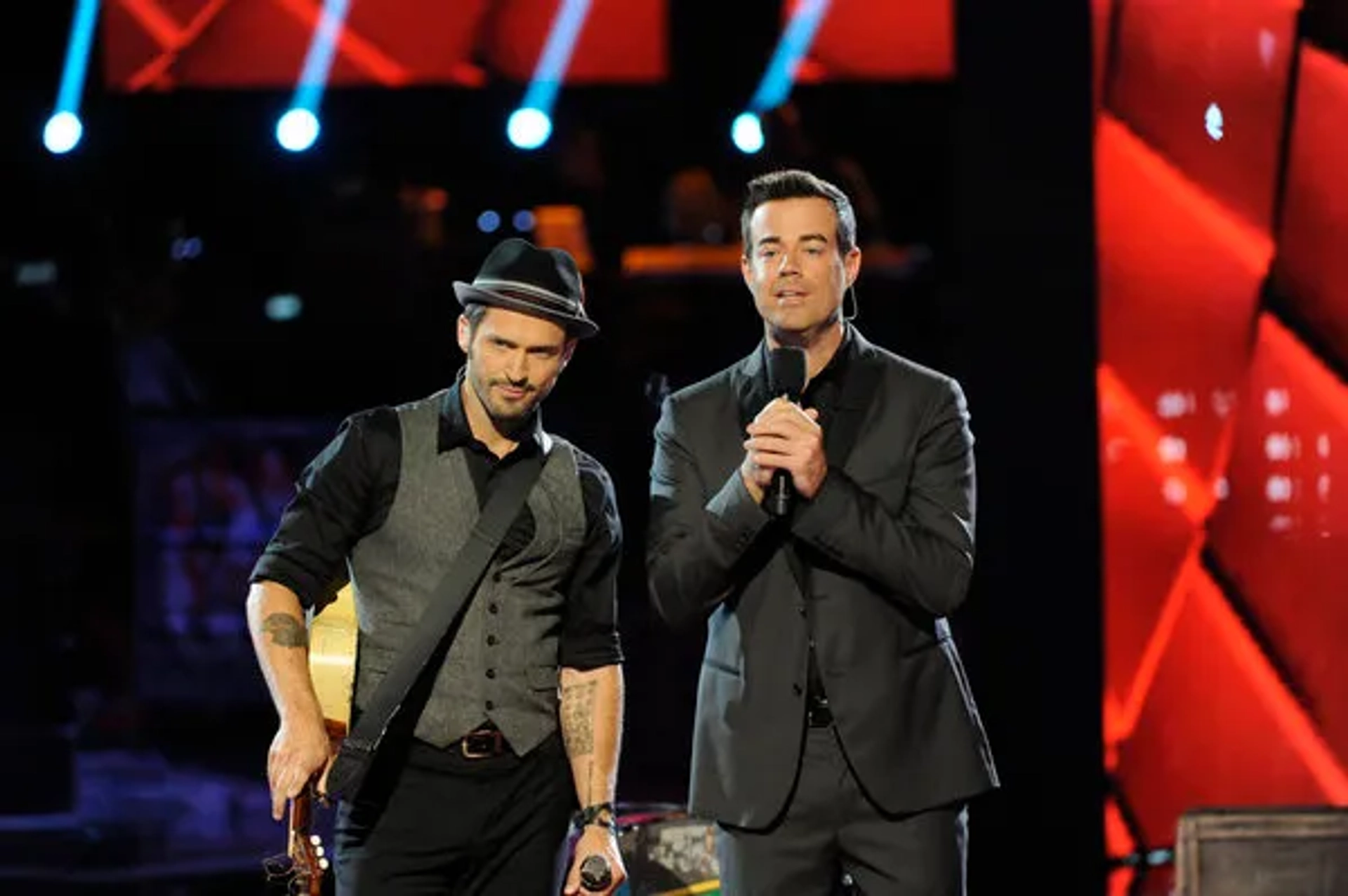 Carson Daly and Tony Lucca in The Voice (2011)