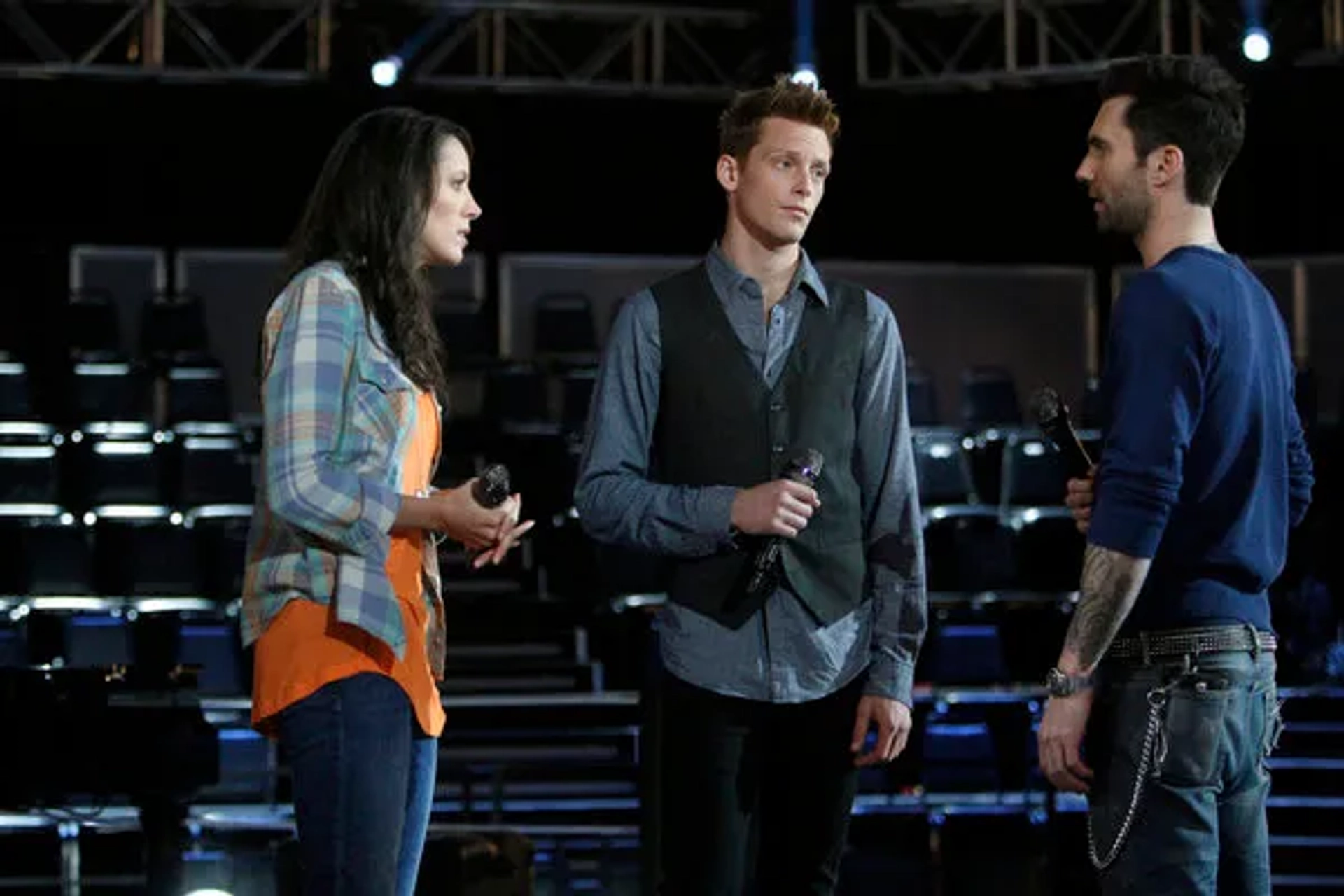 Adam Levine and Karla Davis in The Voice (2011)