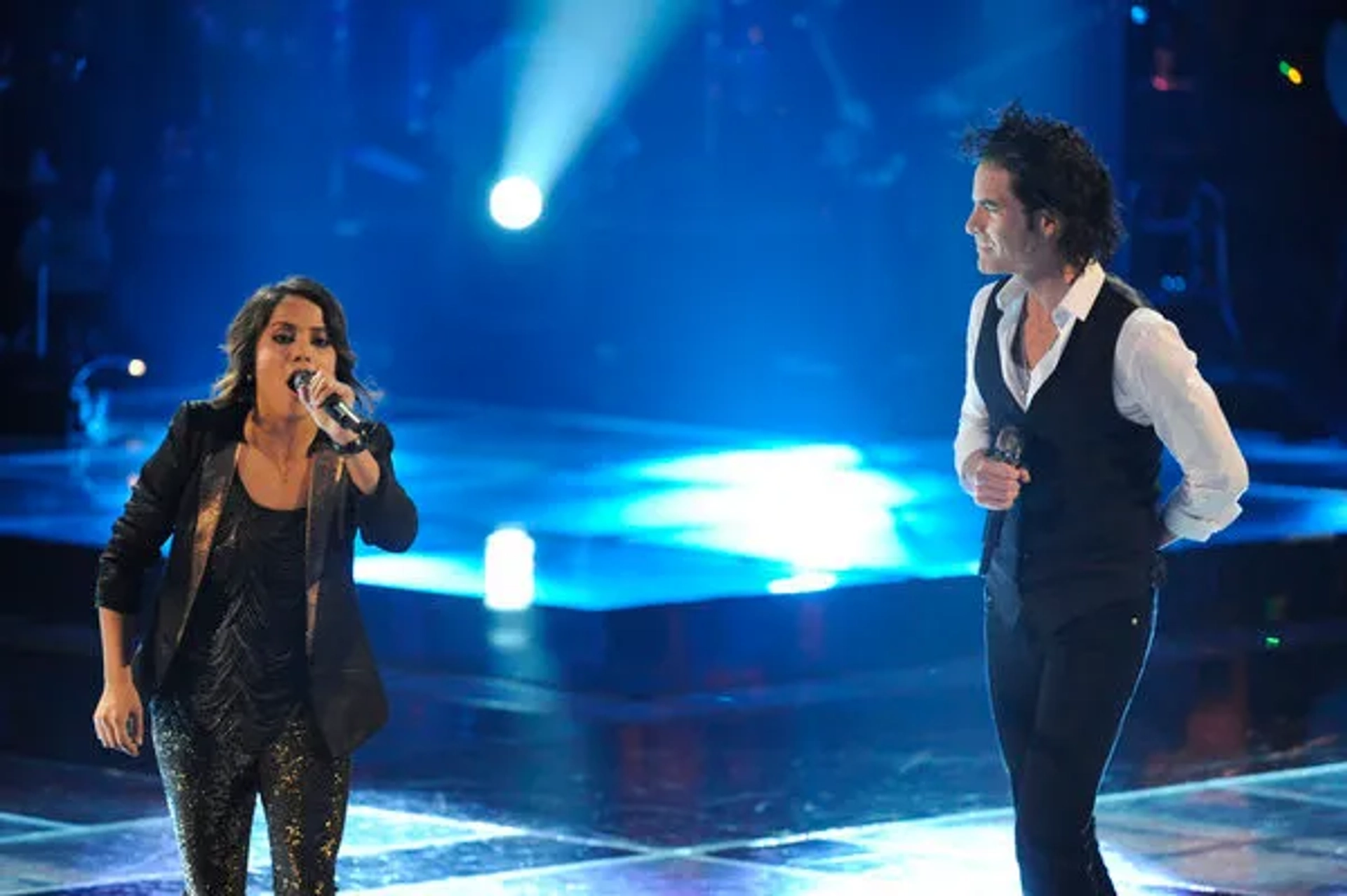 Pat Monahan and Vicci Martinez in The Voice (2011)