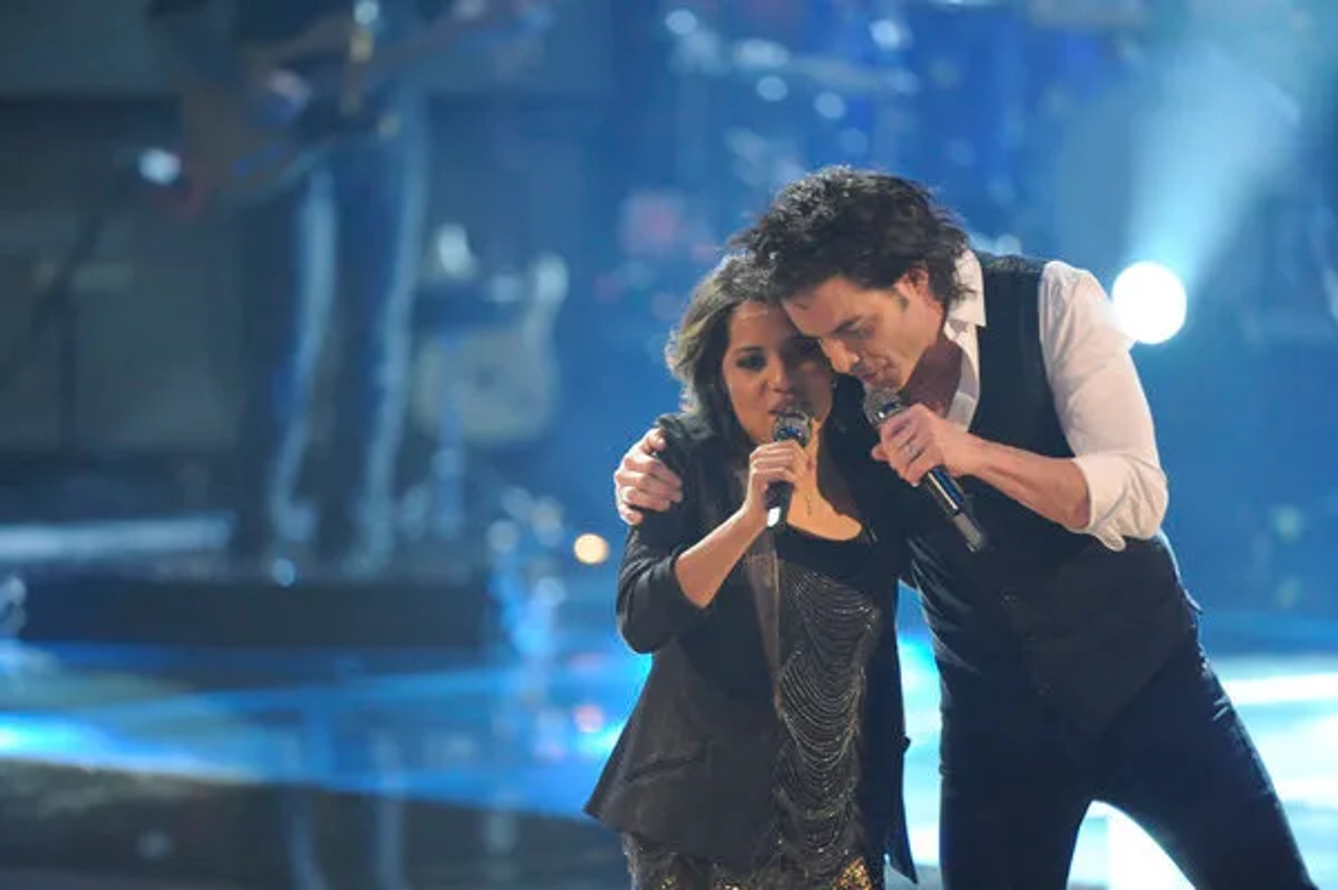 Pat Monahan and Vicci Martinez in The Voice (2011)