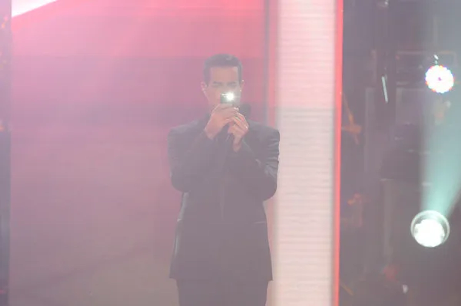 Carson Daly in The Voice (2011)