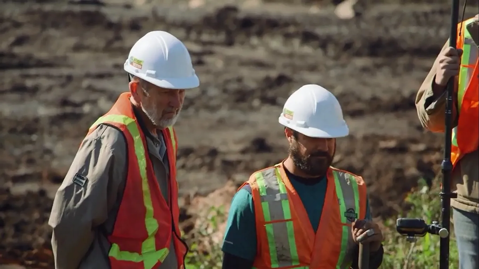 Dan Henskee and Jack Begley in The Curse of Oak Island: The Turning Point (2020)