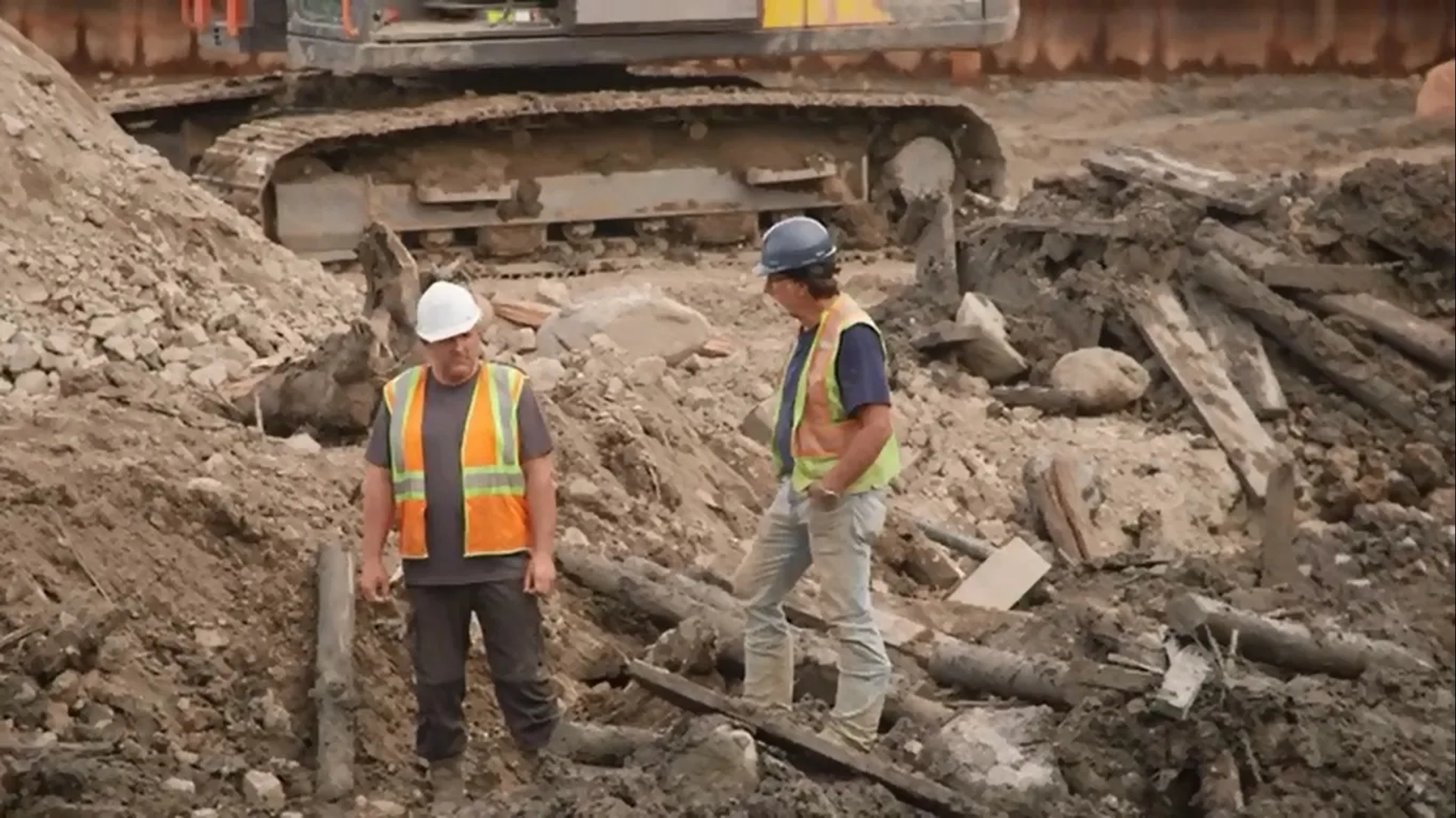 Scott Barlow and Rick Lagina in The Curse of Oak Island: To Boulderly Go (2020)