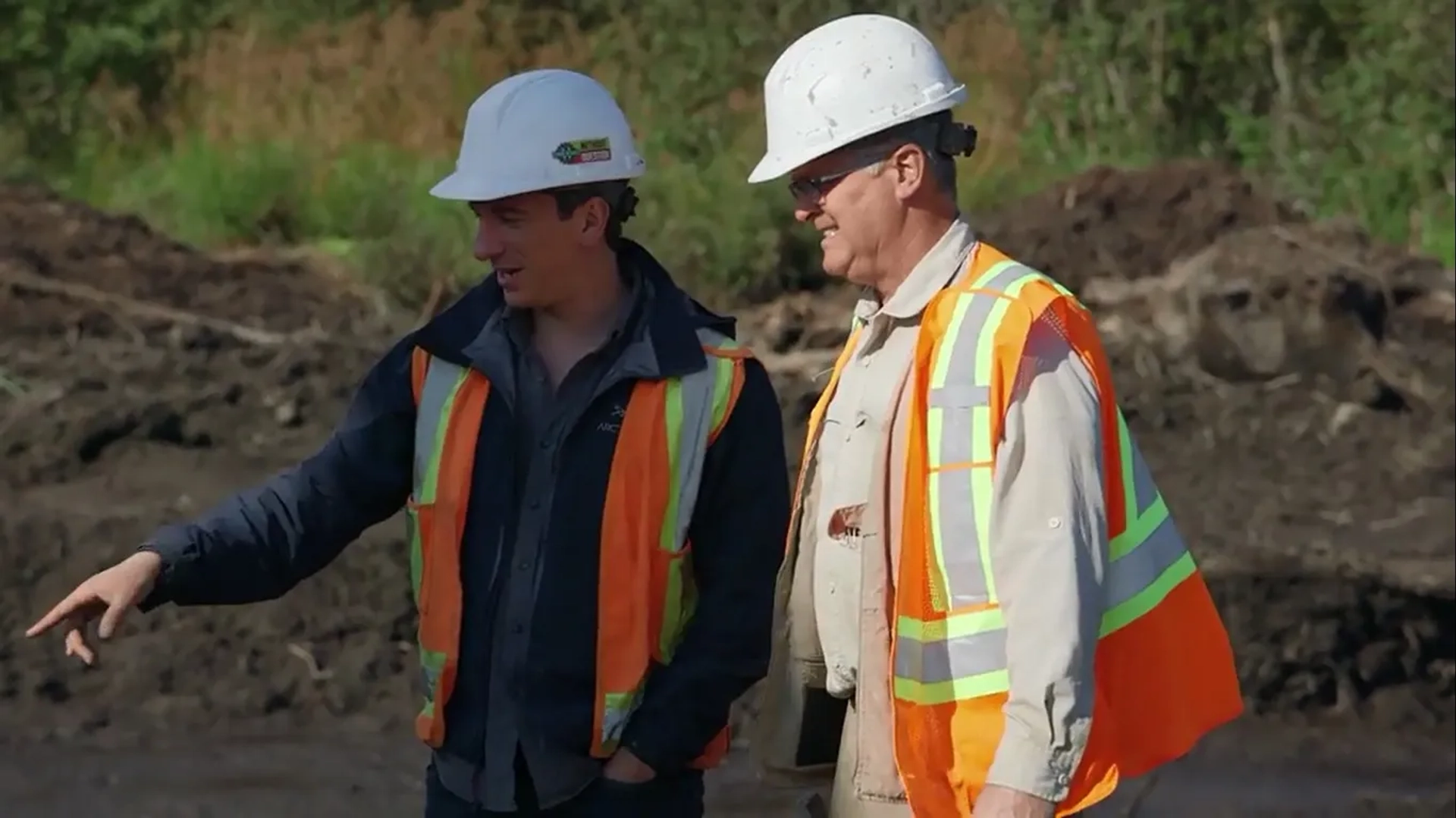 Alex Lagina and Terry Matheson in The Curse of Oak Island: Fortified (2020)