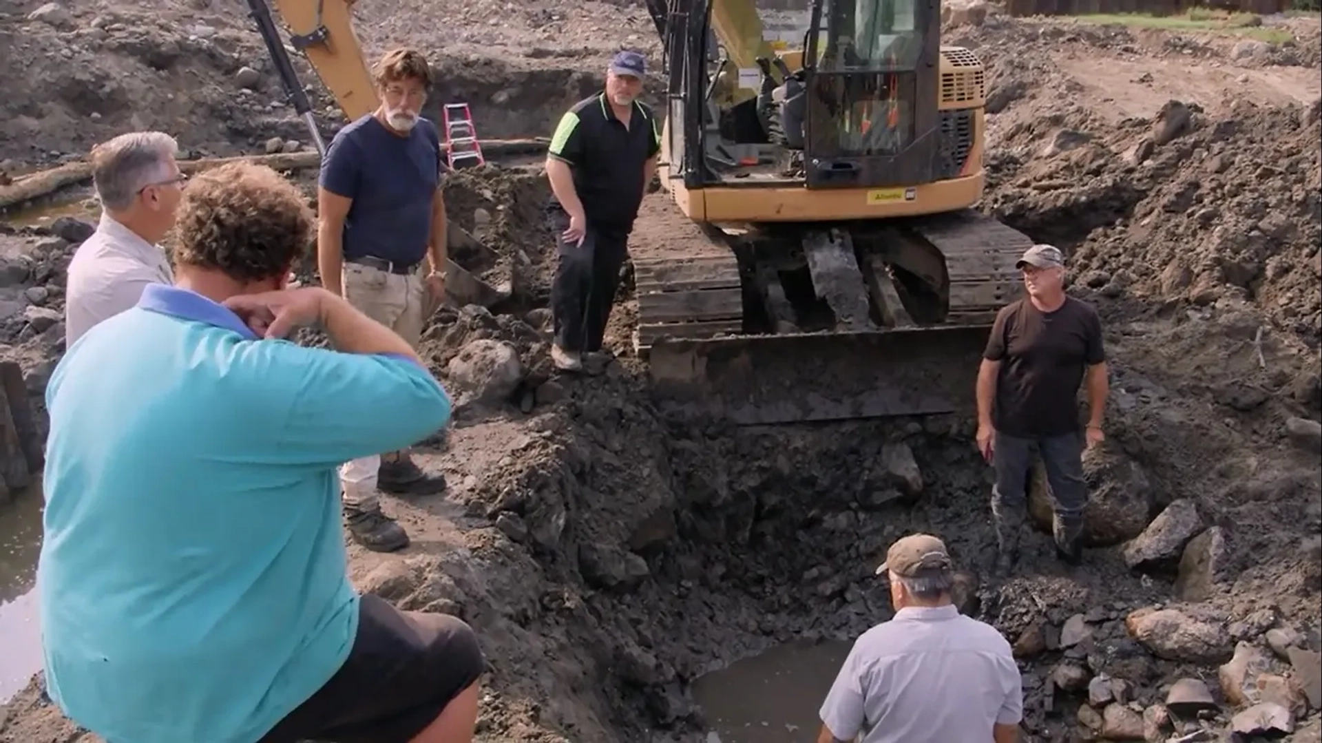 Rick Lagina, Charles Barkhouse, Doug Crowell, Laird Niven, Billy Gerhardt, and Terry Matheson in The Curse of Oak Island (2014)