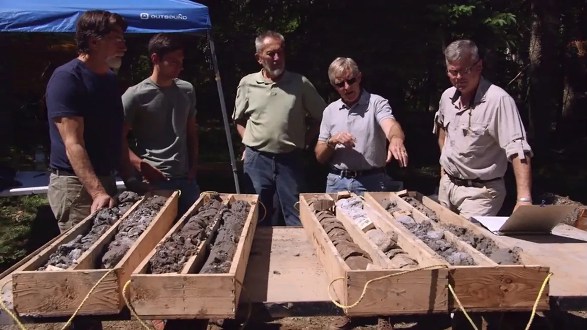 Dan Henskee, Rick Lagina, Craig Tester, Peter Fornetti, and Terry Matheson in The Curse of Oak Island (2014)