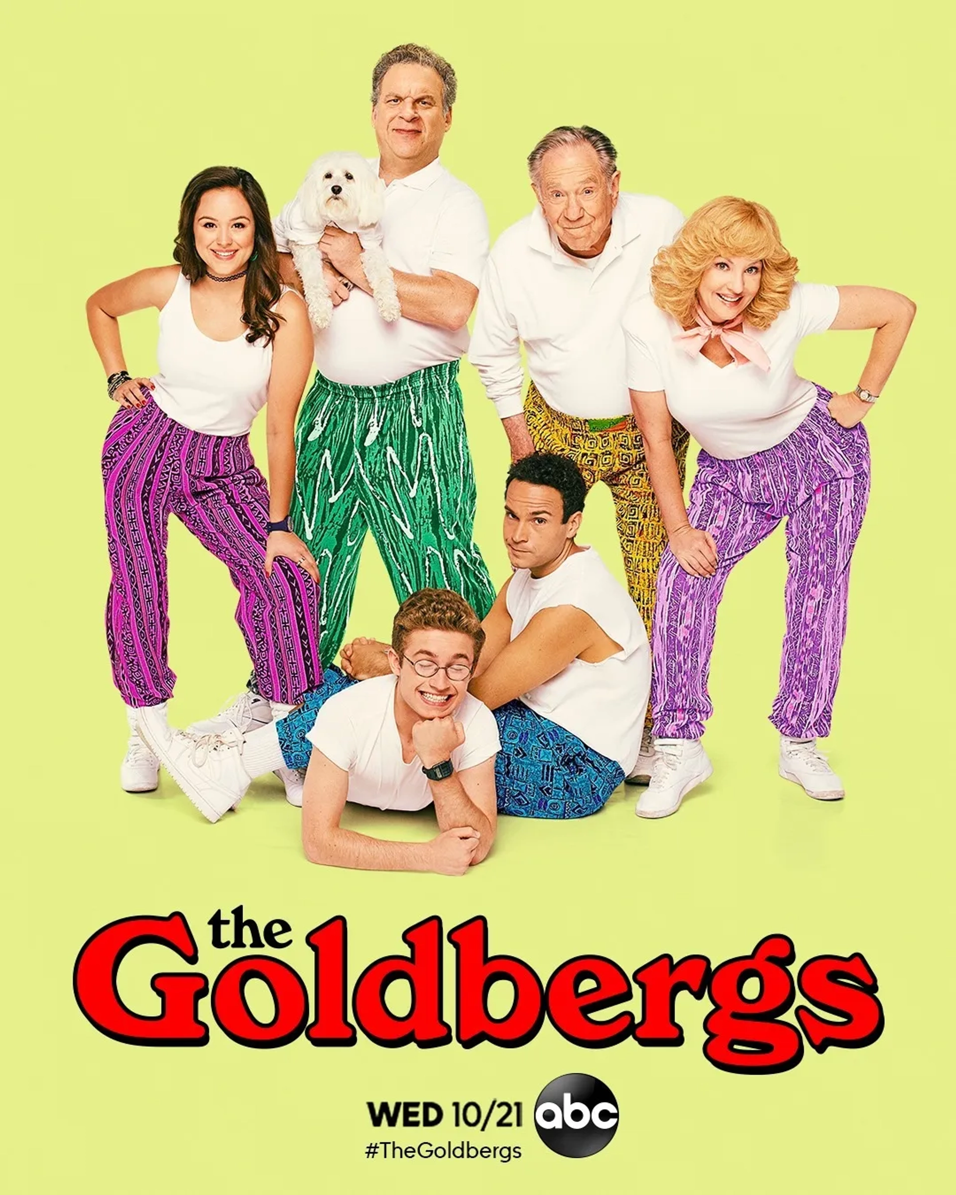 George Segal, Jeff Garlin, Wendi McLendon-Covey, Troy Gentile, Hayley Orrantia, and Sean Giambrone in The Goldbergs: Airplane! (2020)