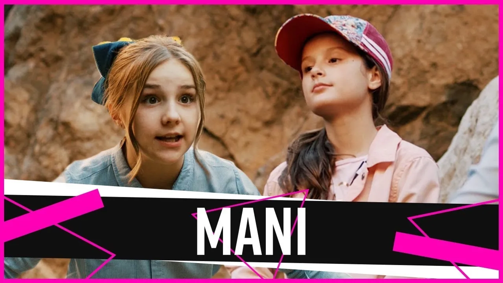 Mia Talerico, Hayley LeBlanc, and Piper Rockelle in Mani (2017)