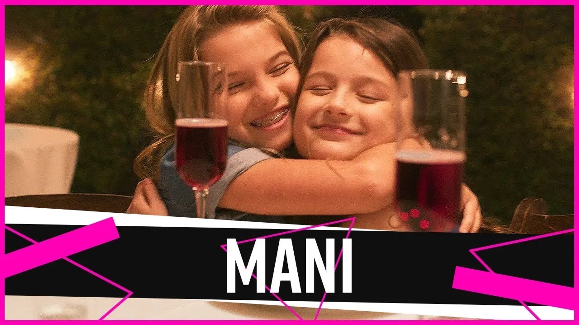 Mia Talerico and Hayley LeBlanc in Mani (2017)