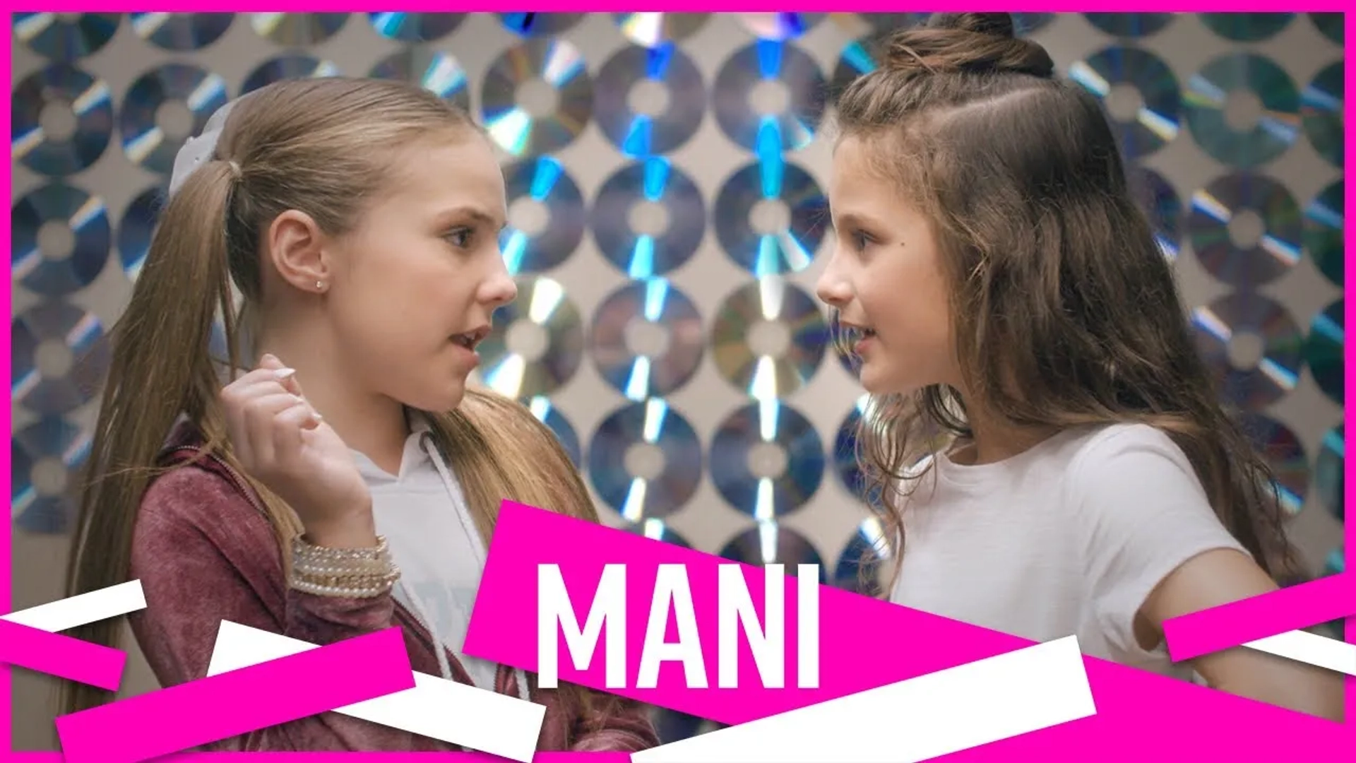 Hayley LeBlanc and Piper Rockelle in Mani (2017)