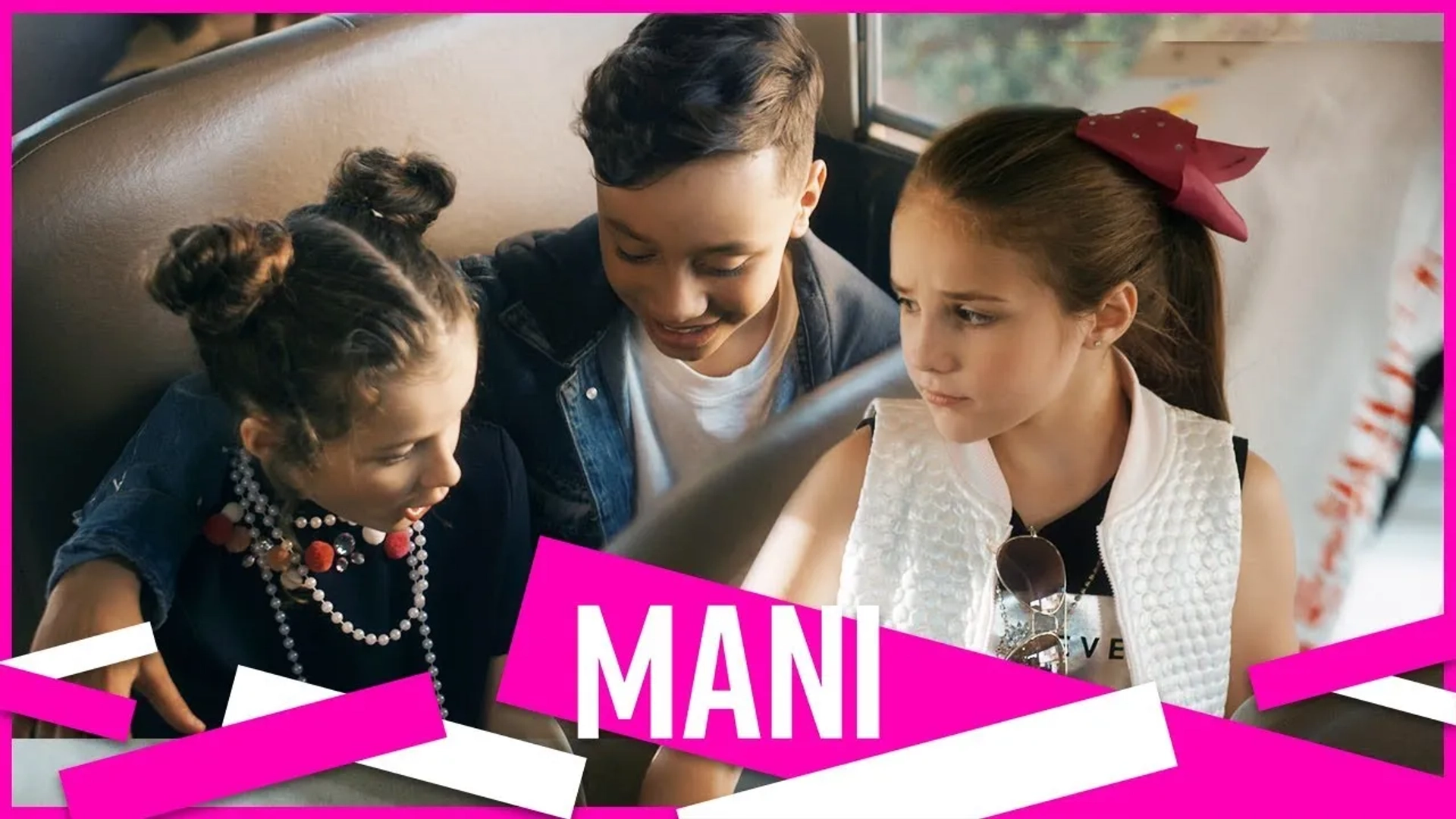 Hayley LeBlanc, Julian Clark, and Piper Rockelle in Mani (2017)