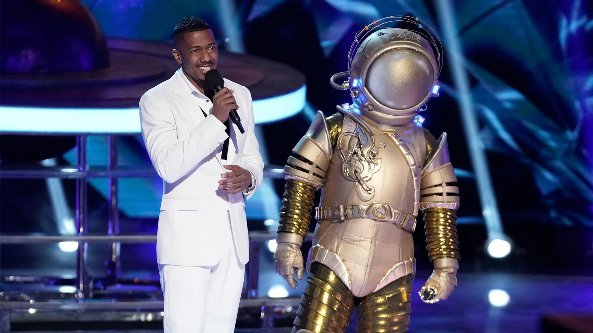 Nick Cannon and Hunter Hayes in The Masked Singer: Old Friends, New Clues: Group C Championships (2020)