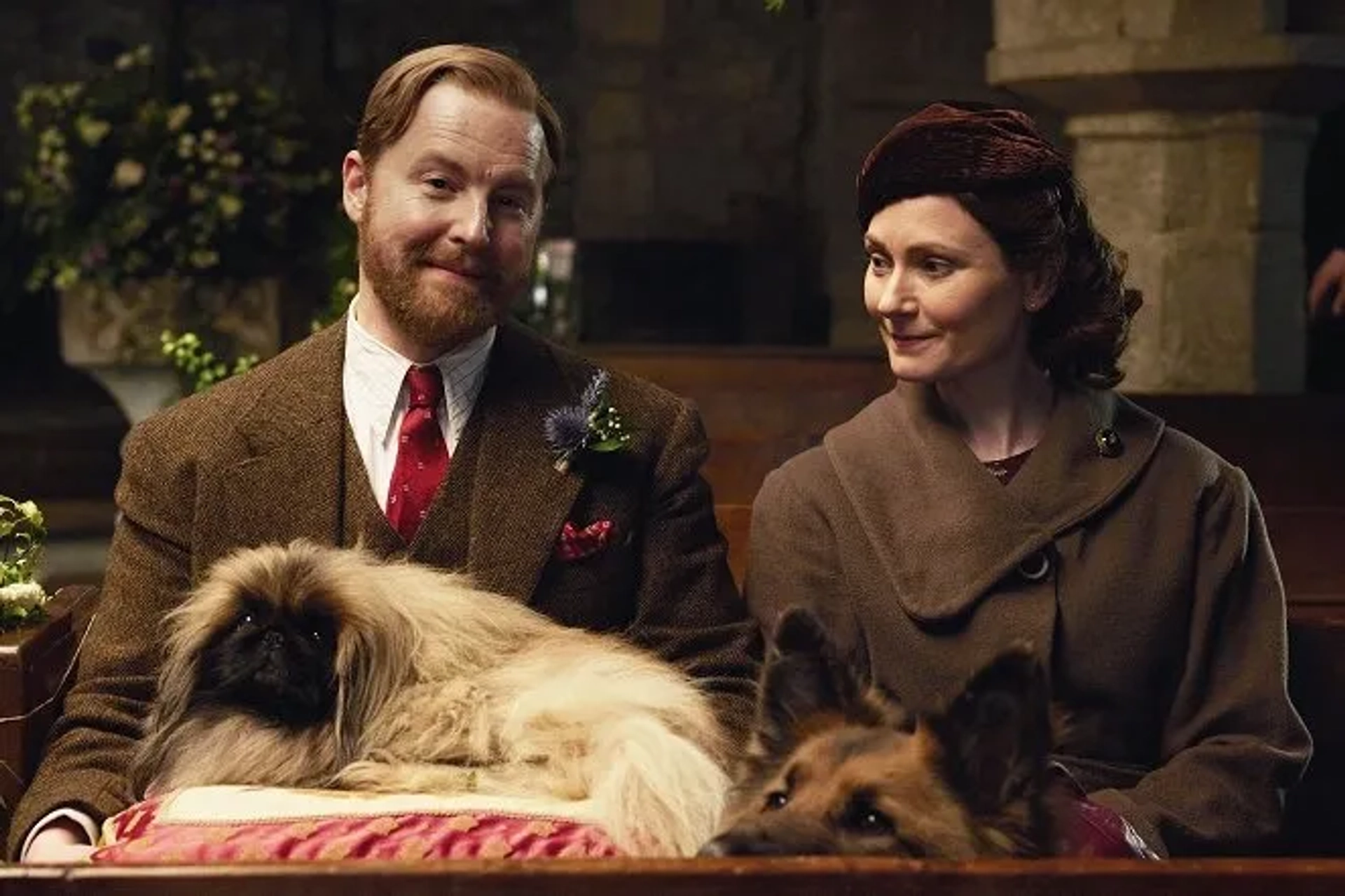 Anna Madeley, Samuel West, and Derek in All Creatures Great and Small (2020)