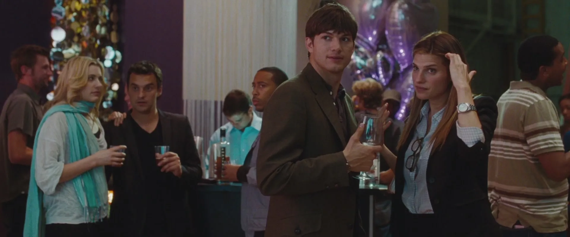 Ashton Kutcher, Ludacris, Lake Bell, Greta Gerwig, and Jake Johnson in No Strings Attached (2011)