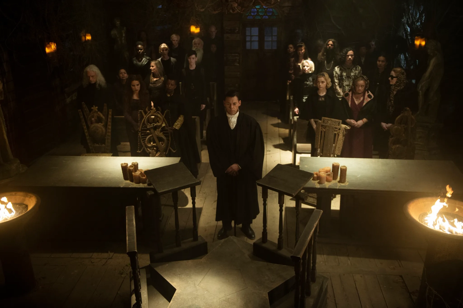 Miranda Otto, Richard Coyle, Lucy Davis, and Kiernan Shipka in Chilling Adventures of Sabrina (2018)