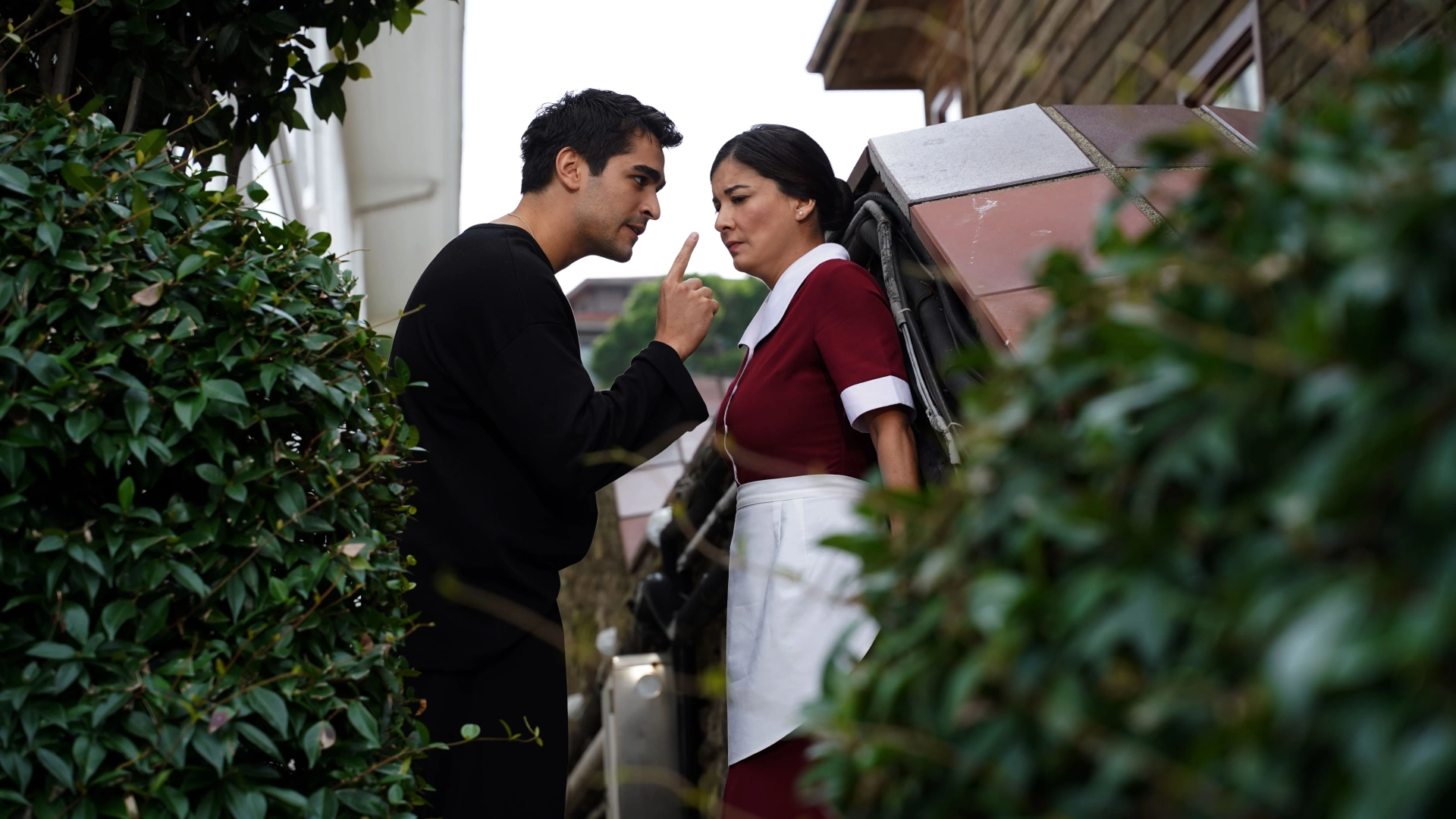 Irem Altug and Mert Ramazan Demir in Golden Boy (2022)