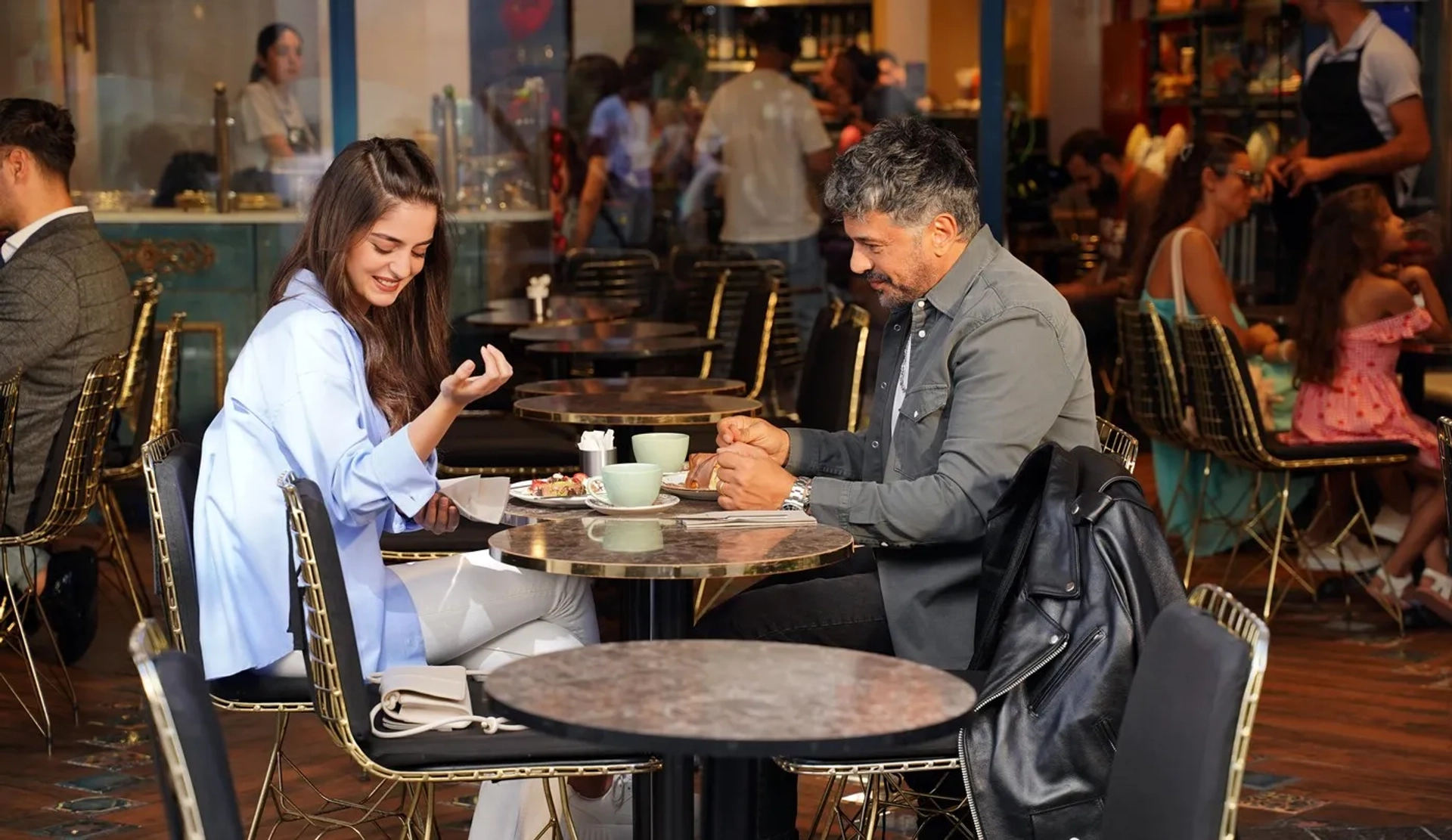 Emre Altug and Selen Özbayrak in Golden Boy (2022)