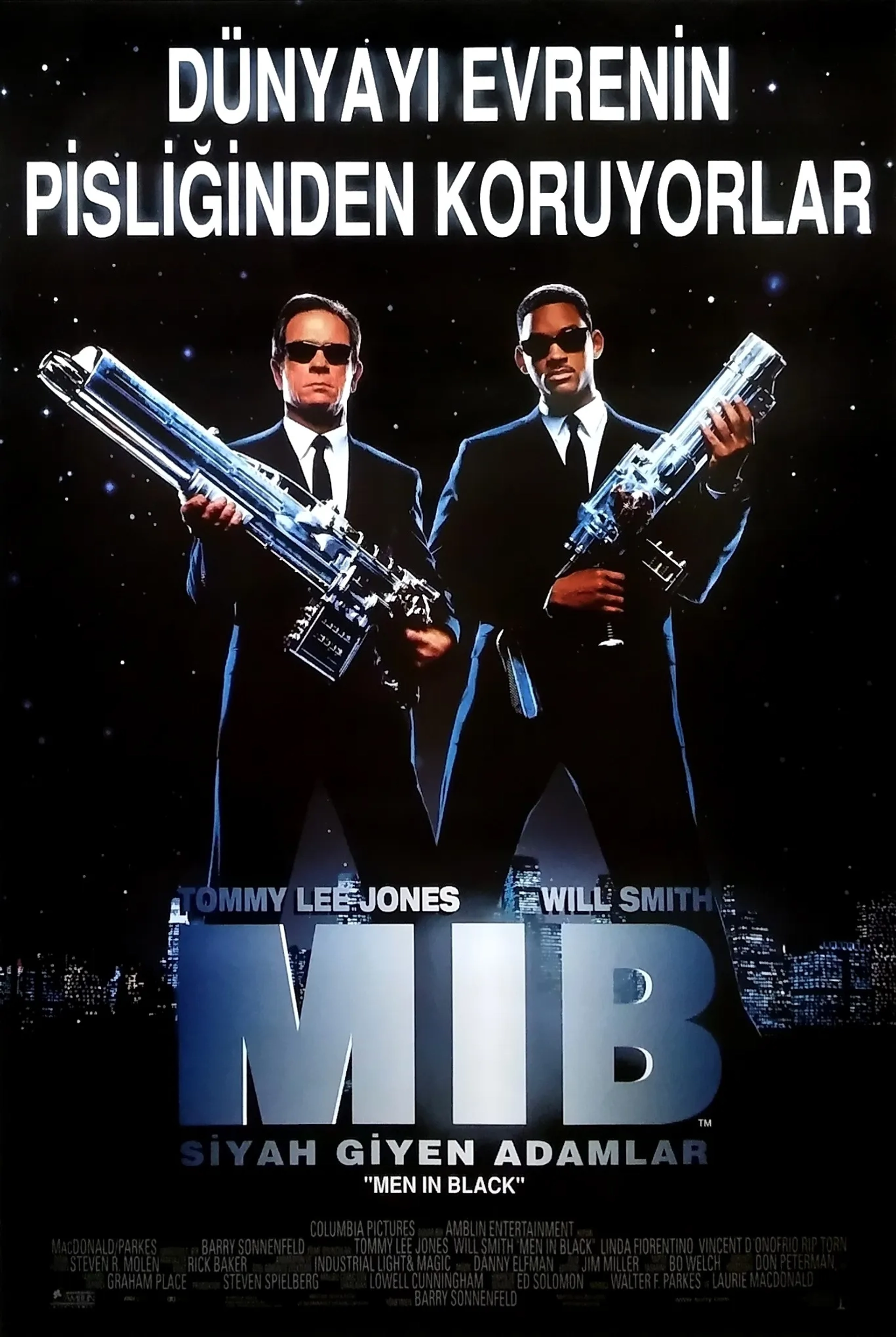 Tommy Lee Jones and Will Smith in Men in Black (1997)