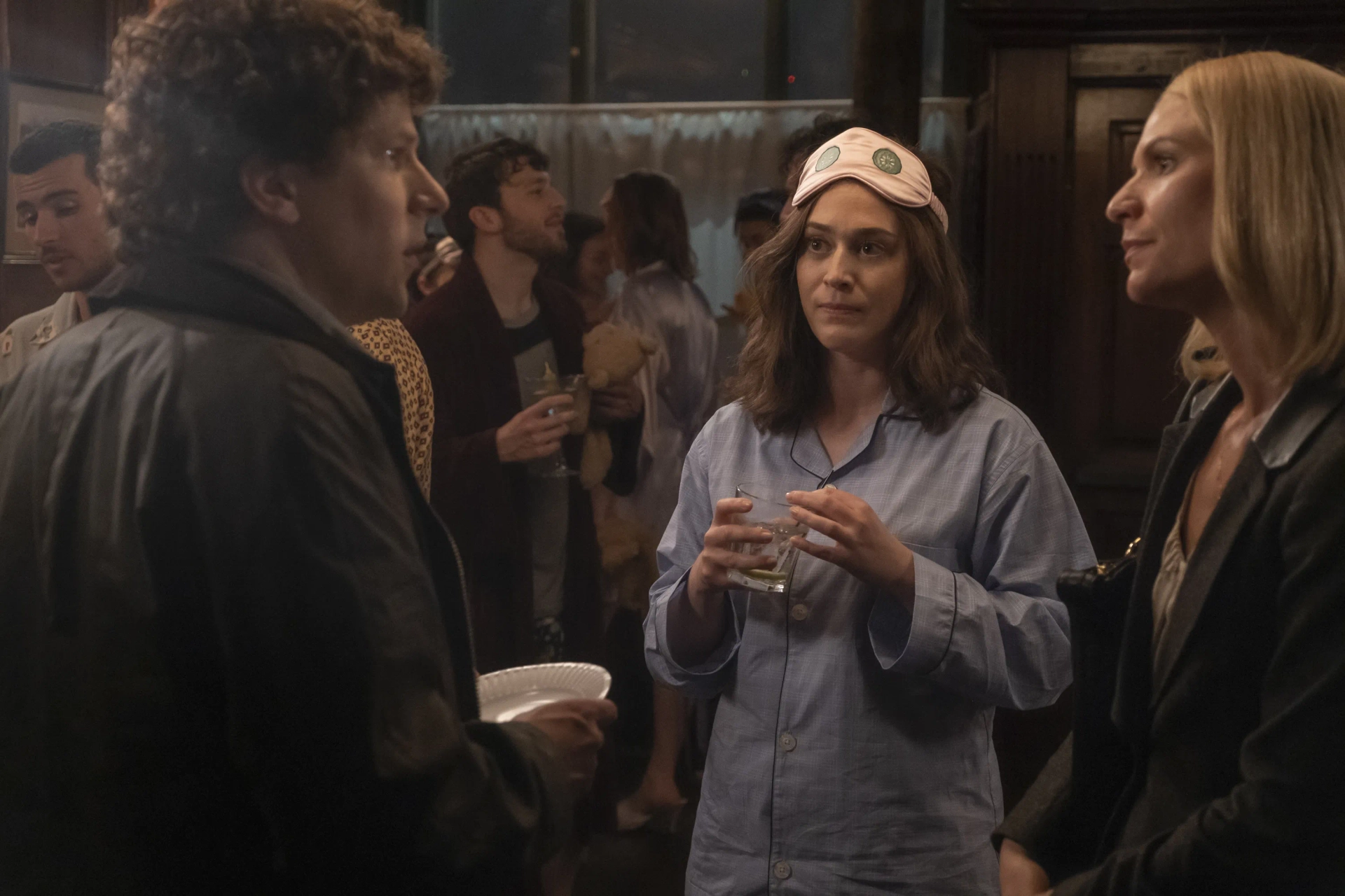 Claire Danes, Lizzy Caplan, and Jesse Eisenberg in Fleishman Is in Trouble (2022)