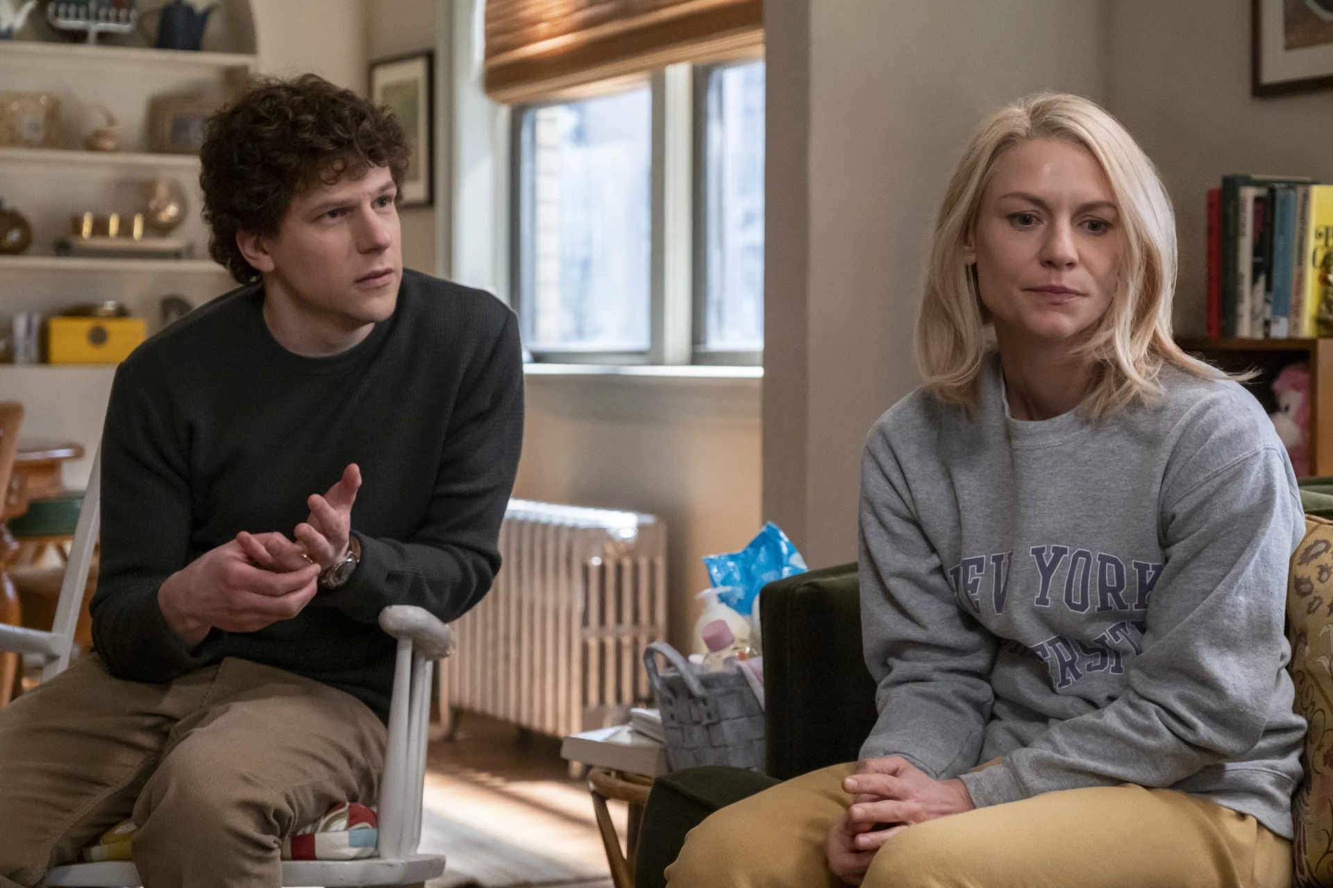 Claire Danes and Jesse Eisenberg in Fleishman Is in Trouble (2022)