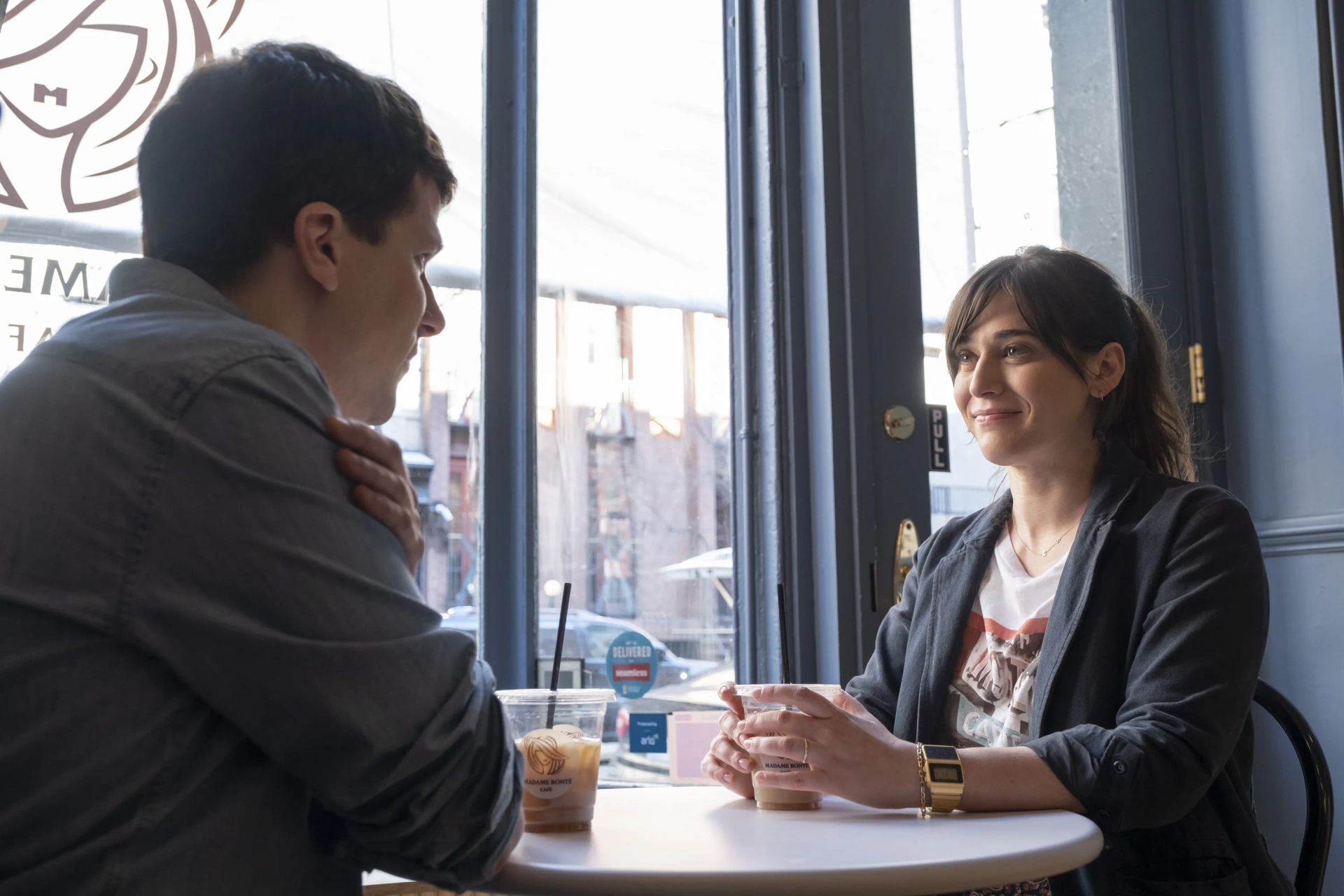 Lizzy Caplan and Jesse Eisenberg in Fleishman Is in Trouble (2022)