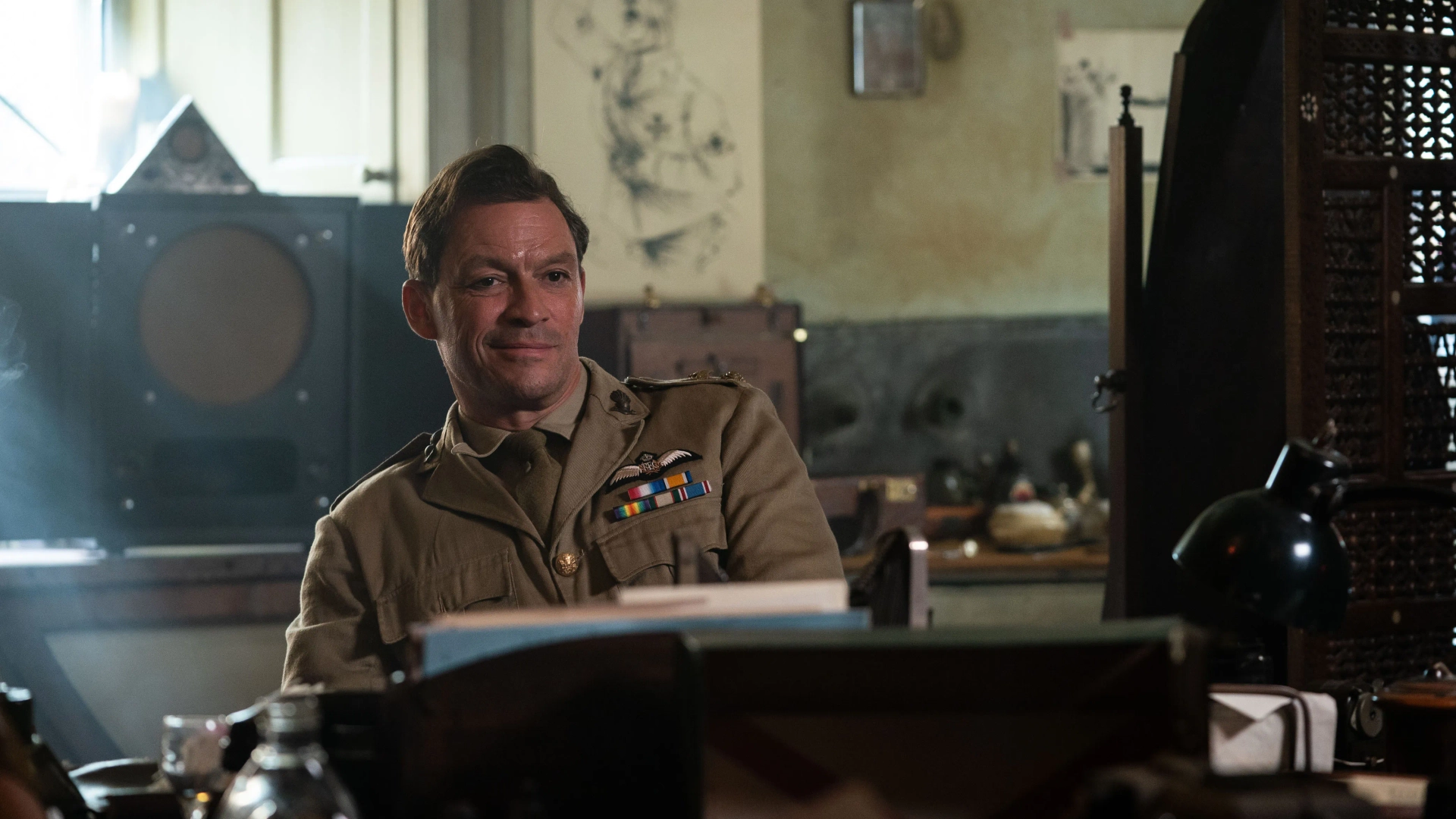 Dominic West in Rogue Heroes (2022)