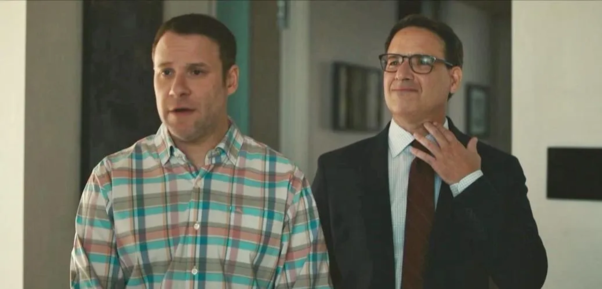 Seth Rogen and A.J. Tannen in Dumb Money (2023)