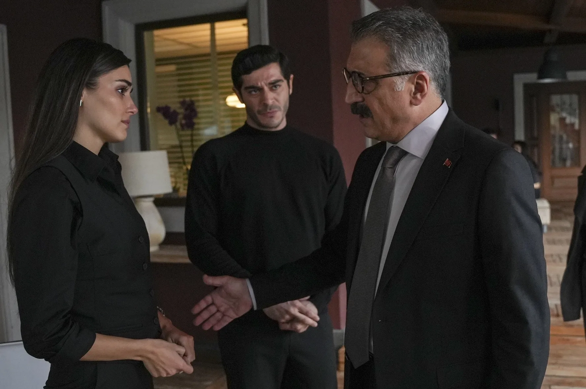 Cem Davran, Burak Deniz, and Hande Erçel in Another Love (2023)