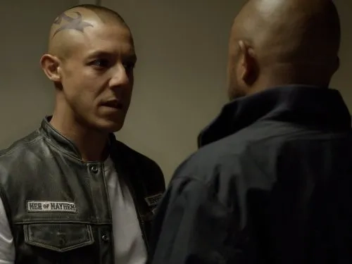 Rockmond Dunbar and Theo Rossi in Sons of Anarchy (2008)