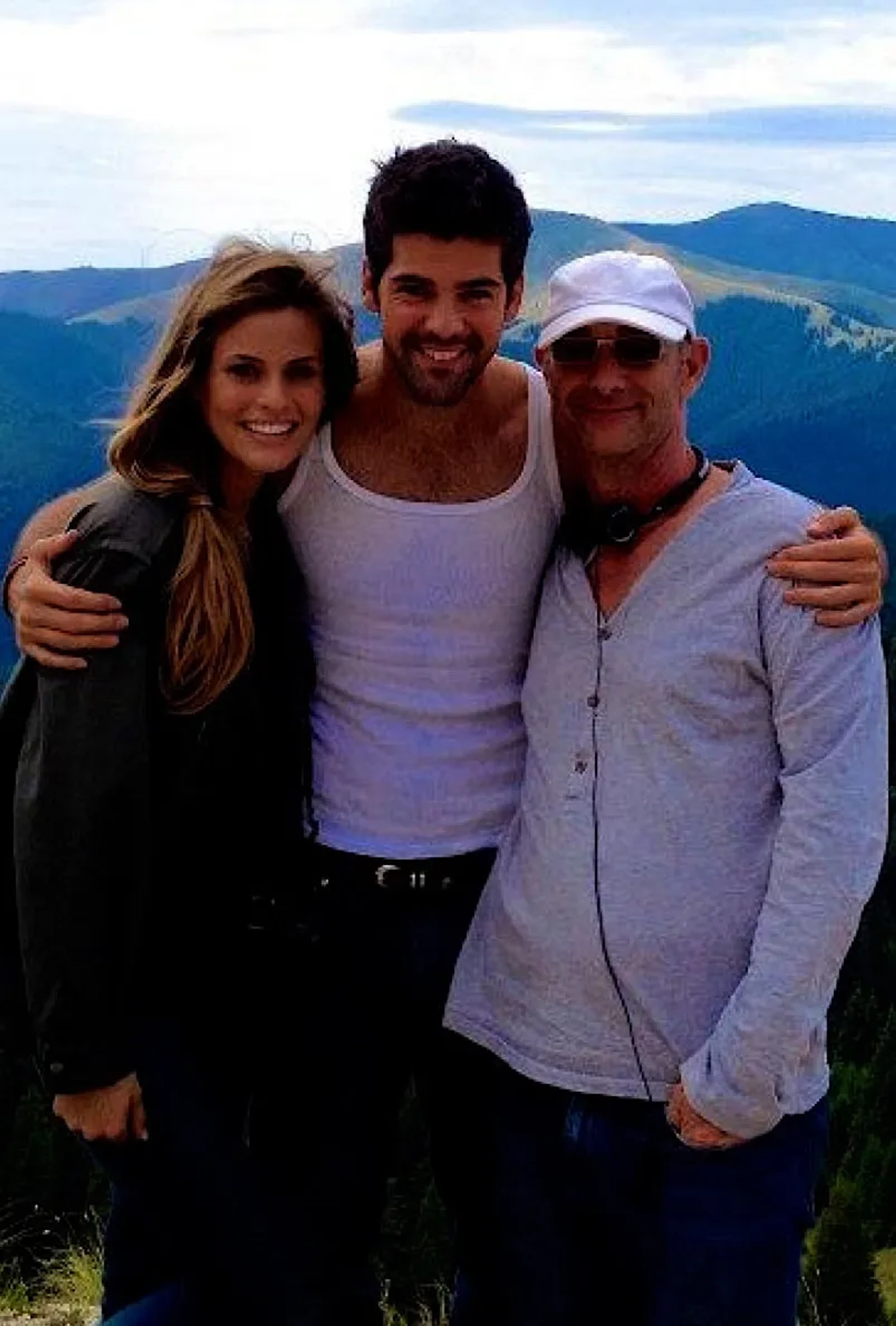 Klaus Menzel, Miguel Ángel Muñoz, and Marielle Jaffe in What About Love (2013)