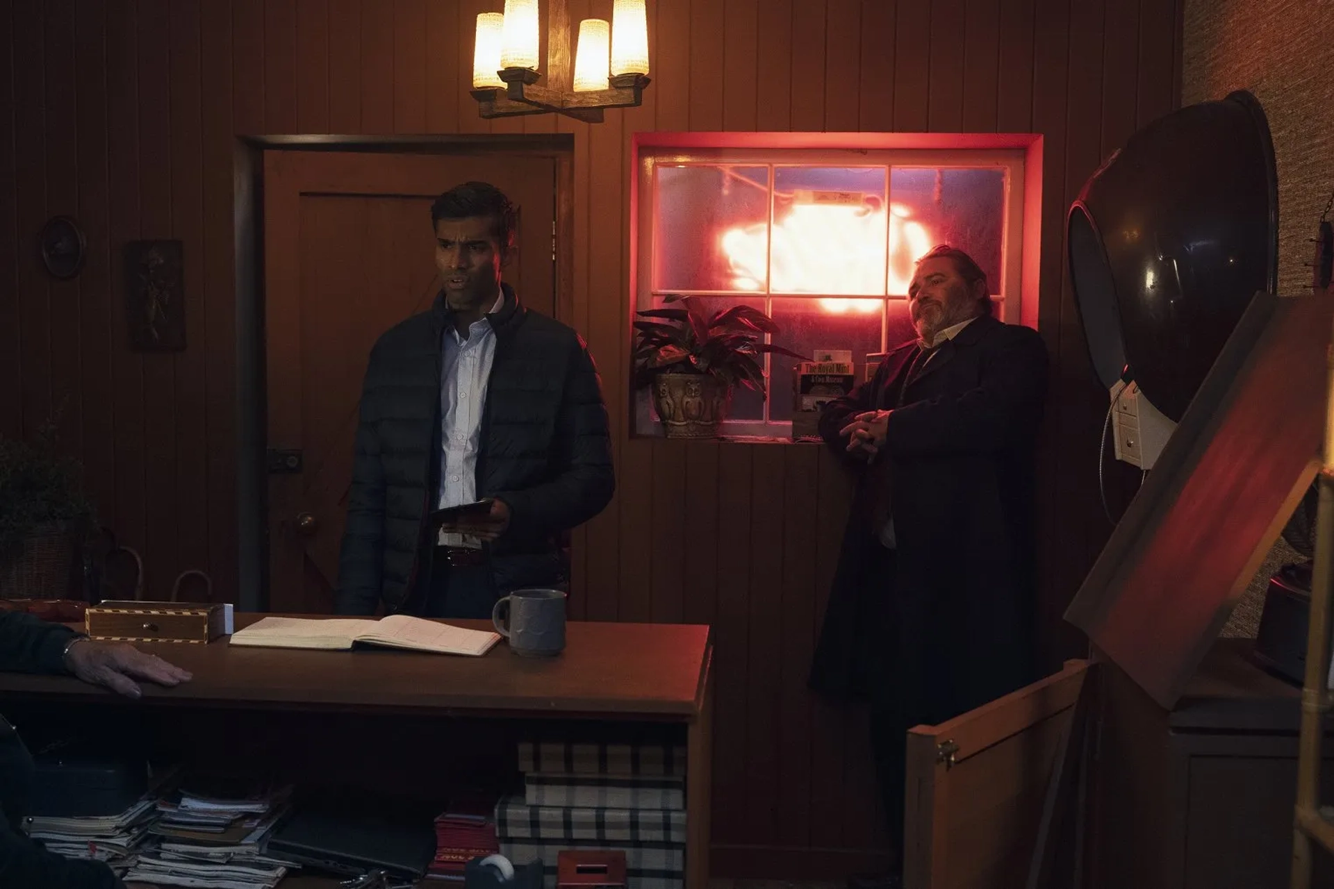 Alex Ferns and Nikesh Patel in The Devil's Hour (2022)