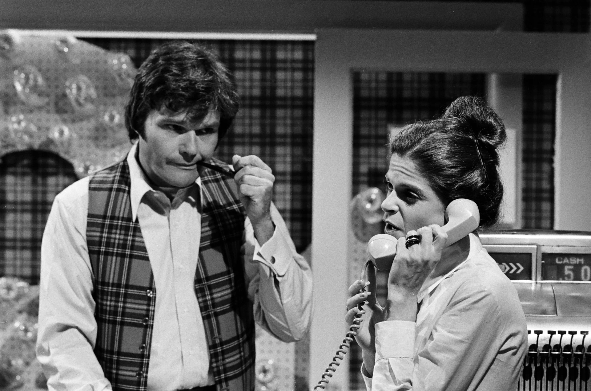 Gilda Radner and Fred Willard in Saturday Night Live (1975)