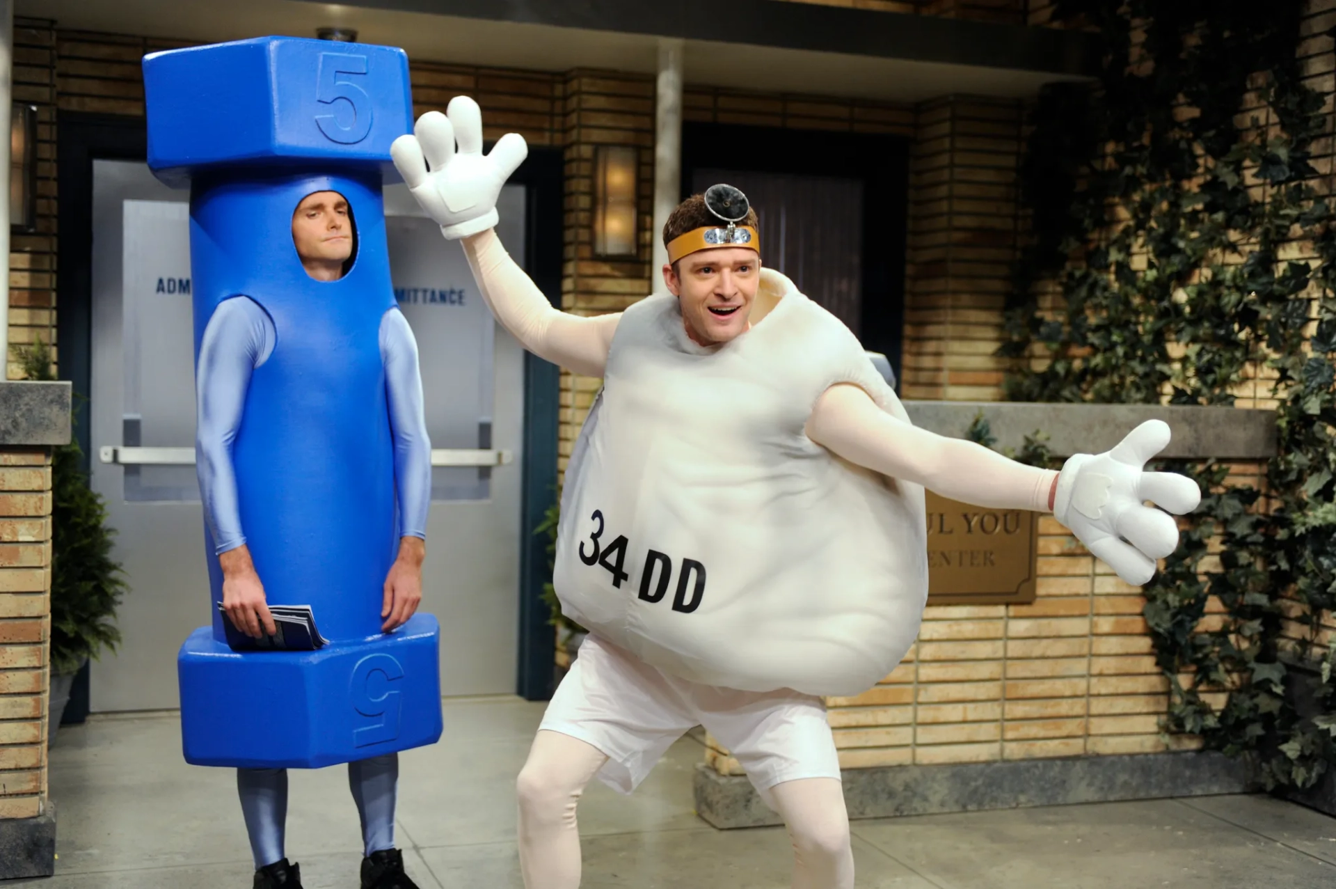 Justin Timberlake and Will Forte in Saturday Night Live (1975)